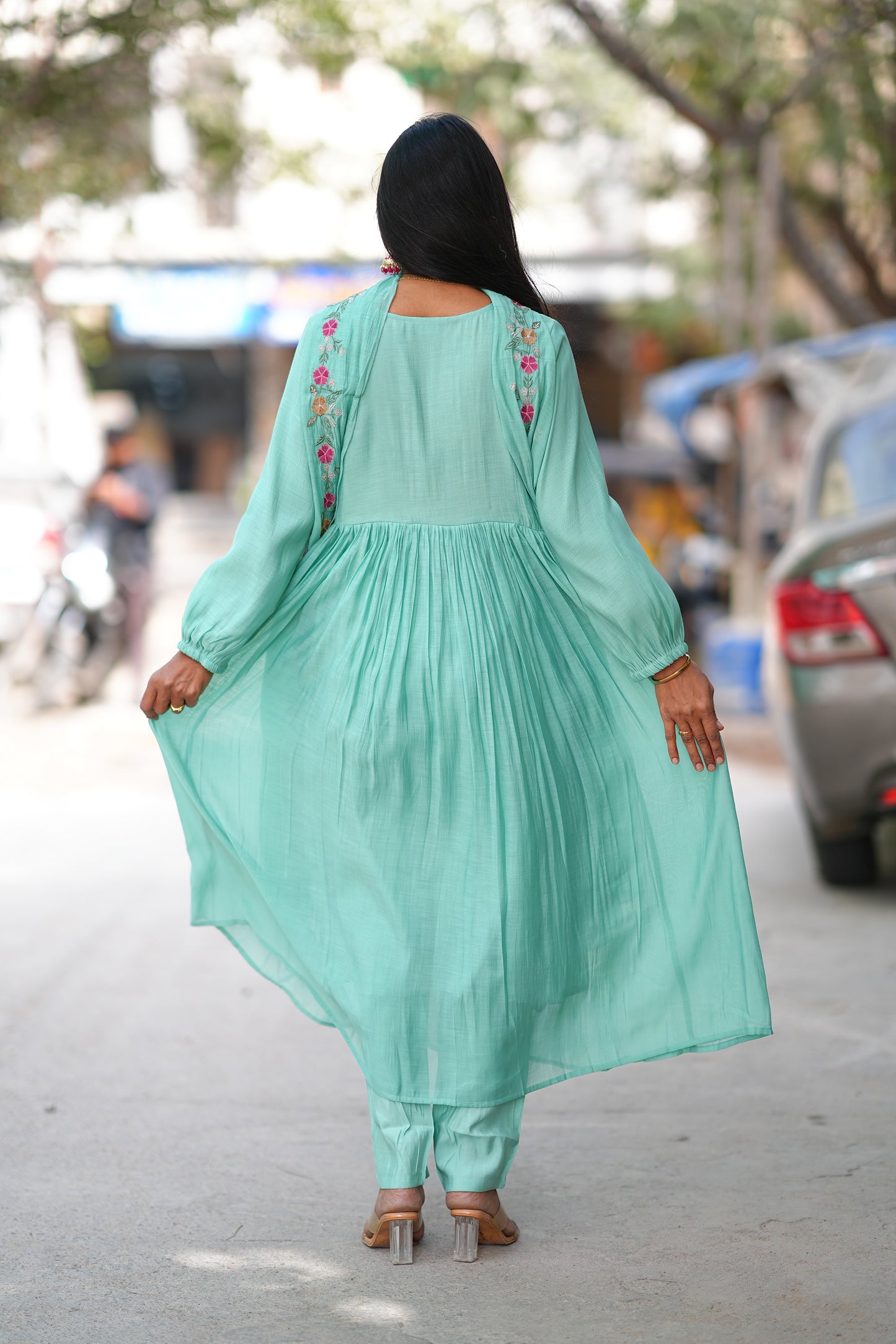 Sea Green Mul Cotton 3 Piece Set With Thread Embroidery Work and Complete Lining