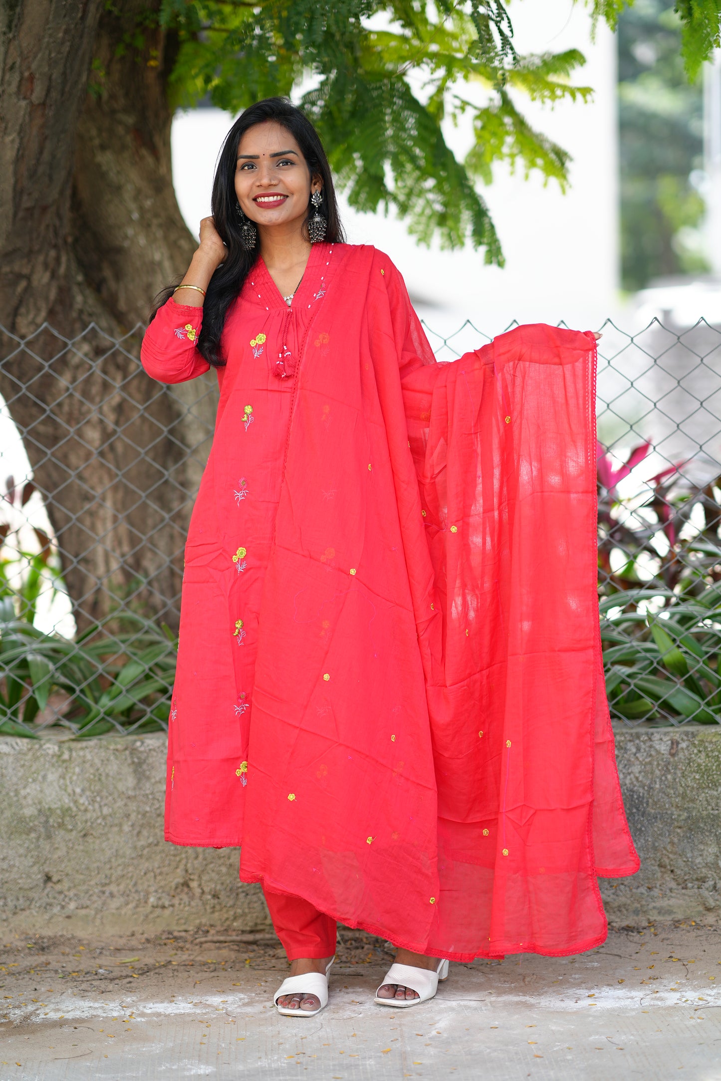 Beautiful Red Mul Cotton 3 Piece Set With Complete Lining