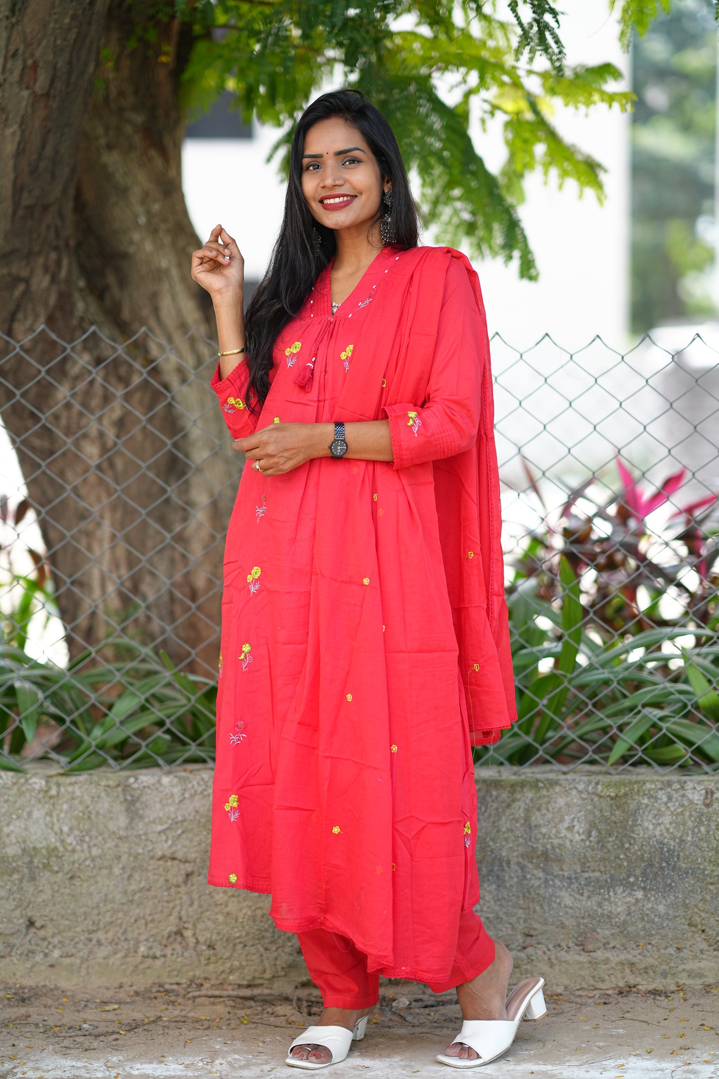 Beautiful Red Mul Cotton 3 Piece Set With Complete Lining