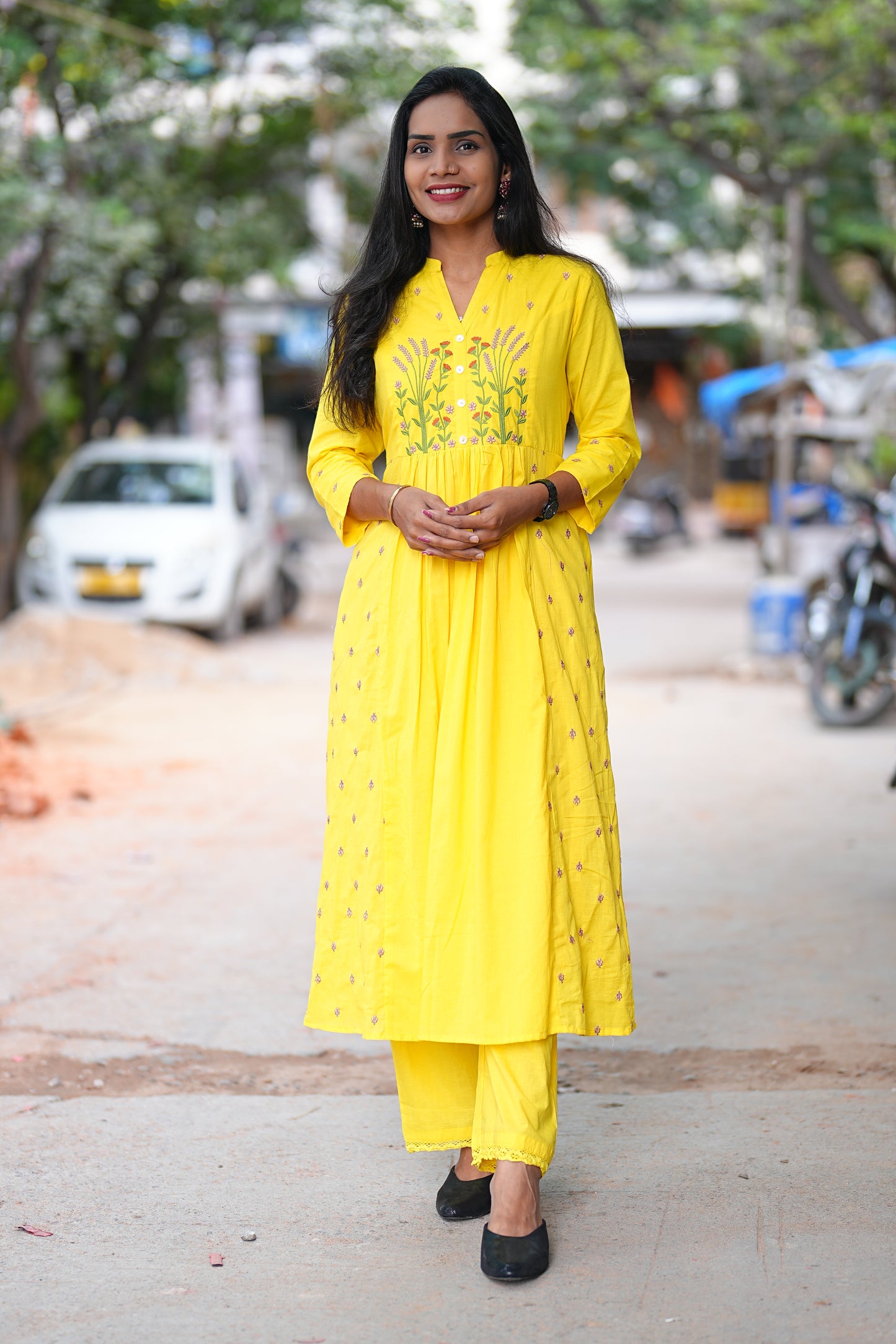 Yellow Color Thread Embriodary Pure Mul Cotton Cordset With Complete Lining