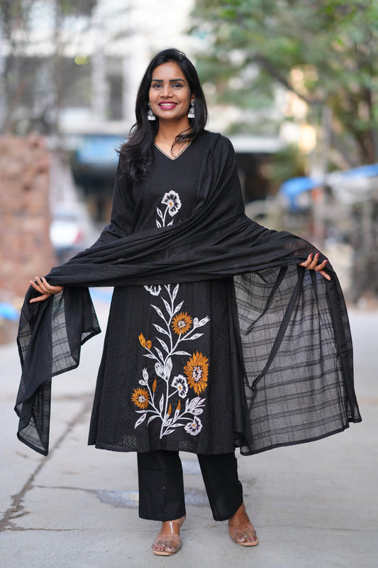 Black Color Mul Cotton 3 Piece Set with Embriodary Work and Complete Lining