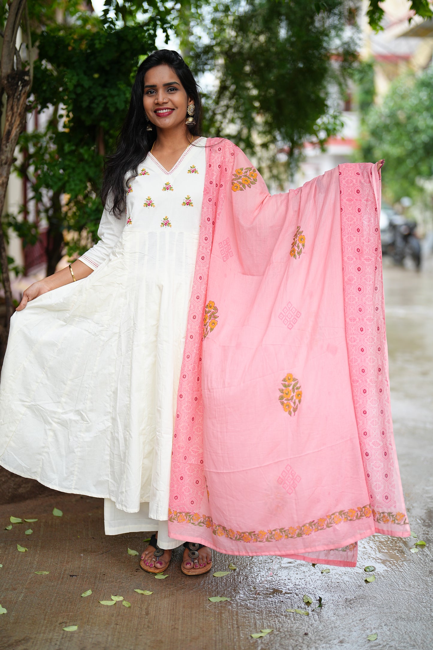 Cream Color Kali Pattern Anarkali 3 Piece Set With Complete Lining