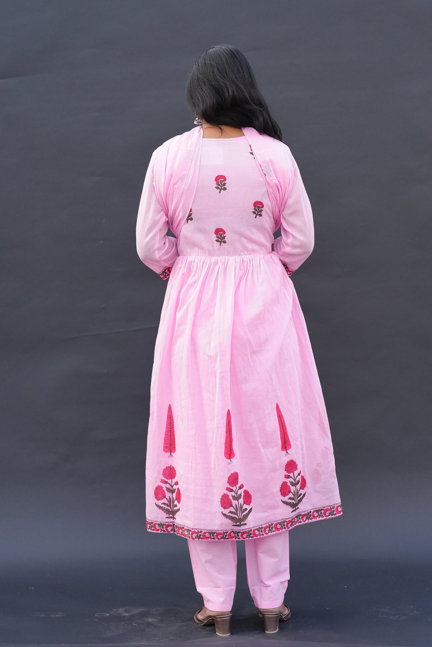 Pink Color Mul Cotton A Line 3 Piece Set with Block Printing and Complete Lining