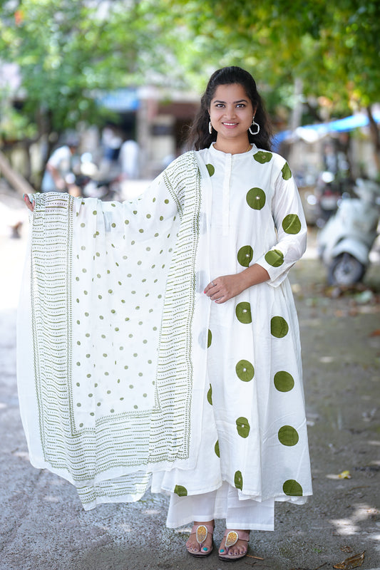 Pure Mul Cotton A Line 3 Piece Set With Complete Lining