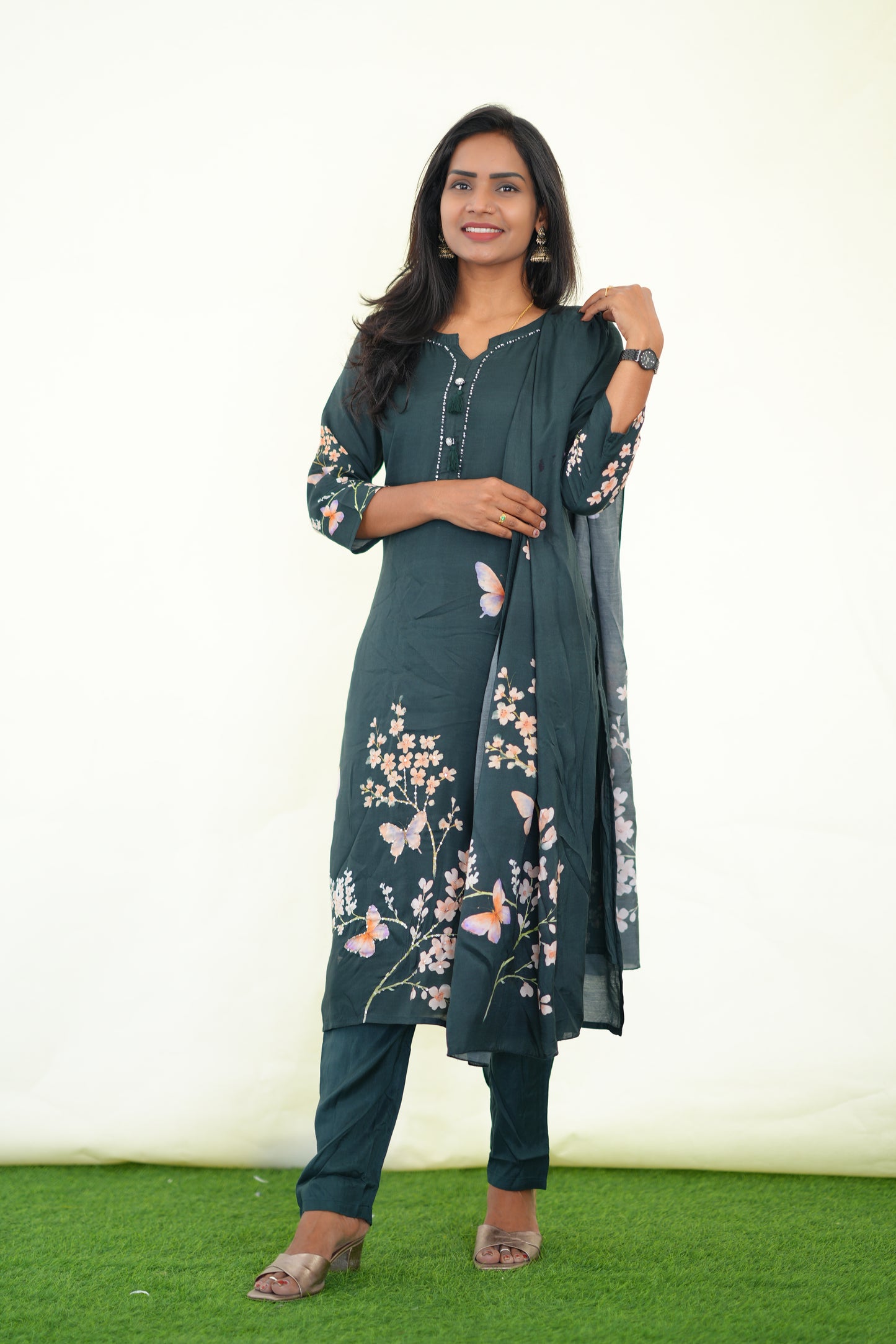 Green Color Muslin 3 Piece Set With Digital Print and Complete Lining