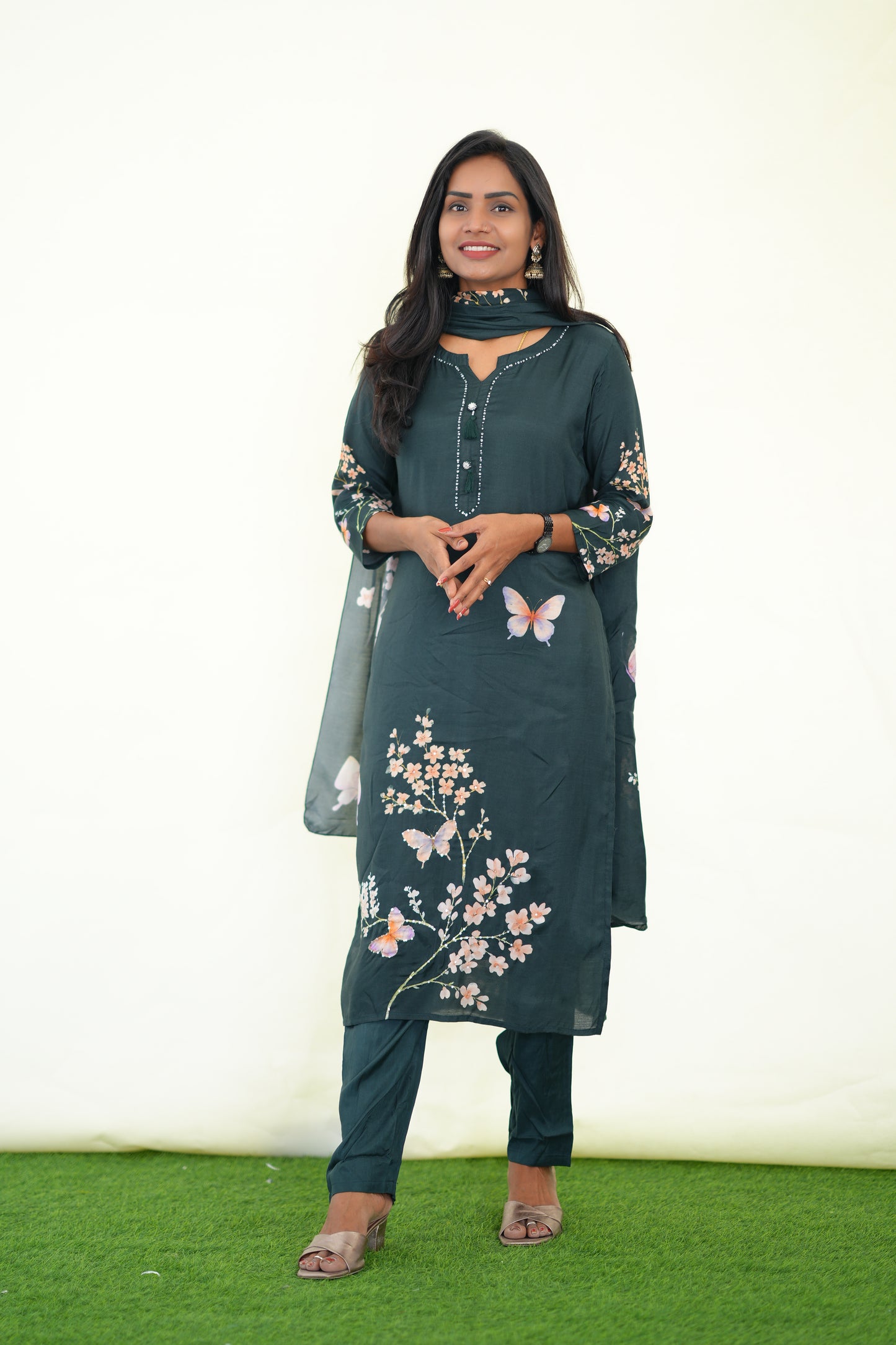 Green Color Muslin 3 Piece Set With Digital Print and Complete Lining