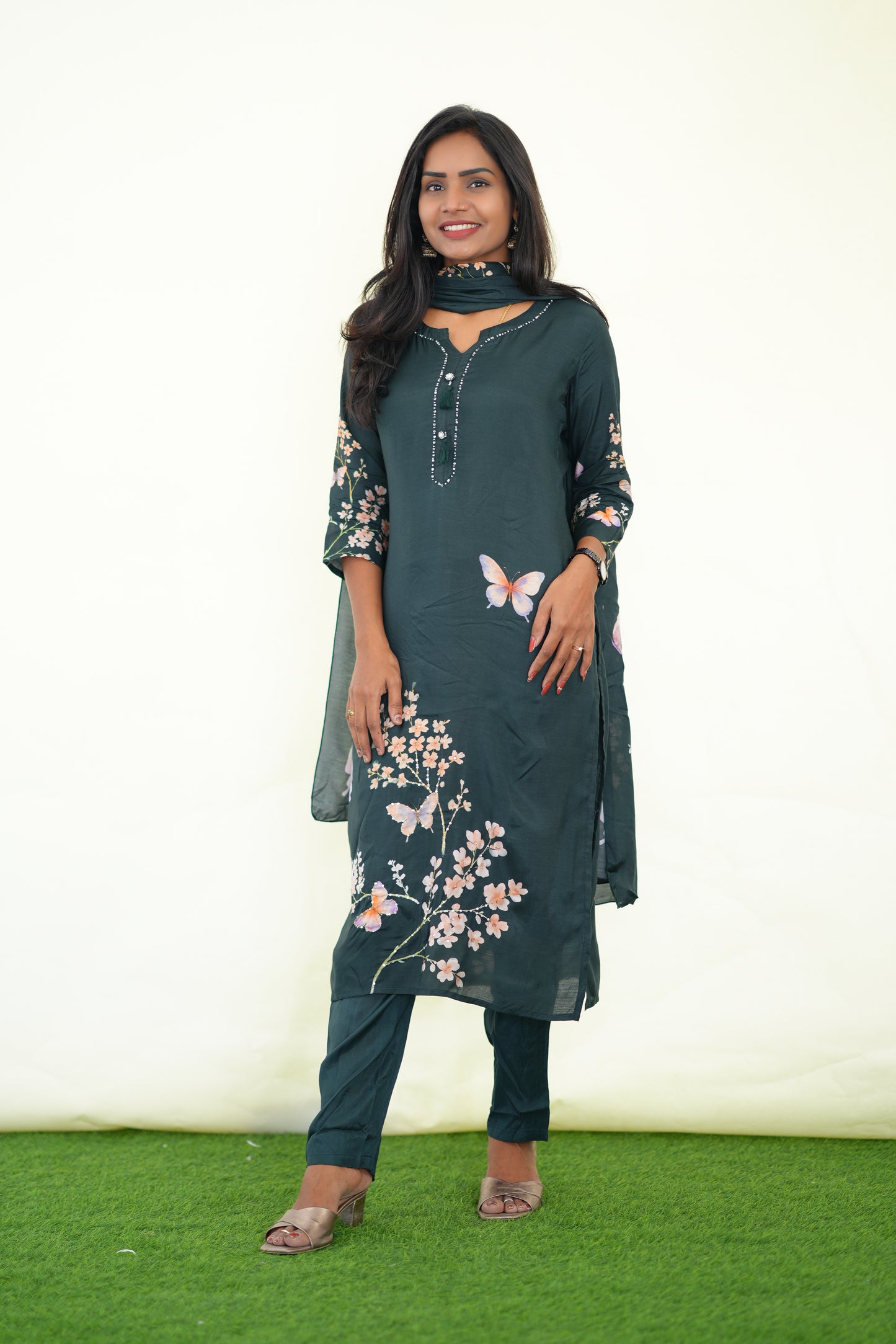 Green Color Muslin 3 Piece Set With Digital Print and Complete Lining