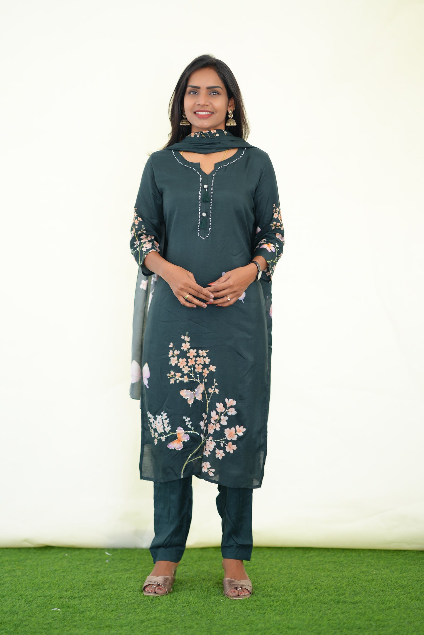 Green Color Muslin 3 Piece Set With Digital Print and Complete Lining