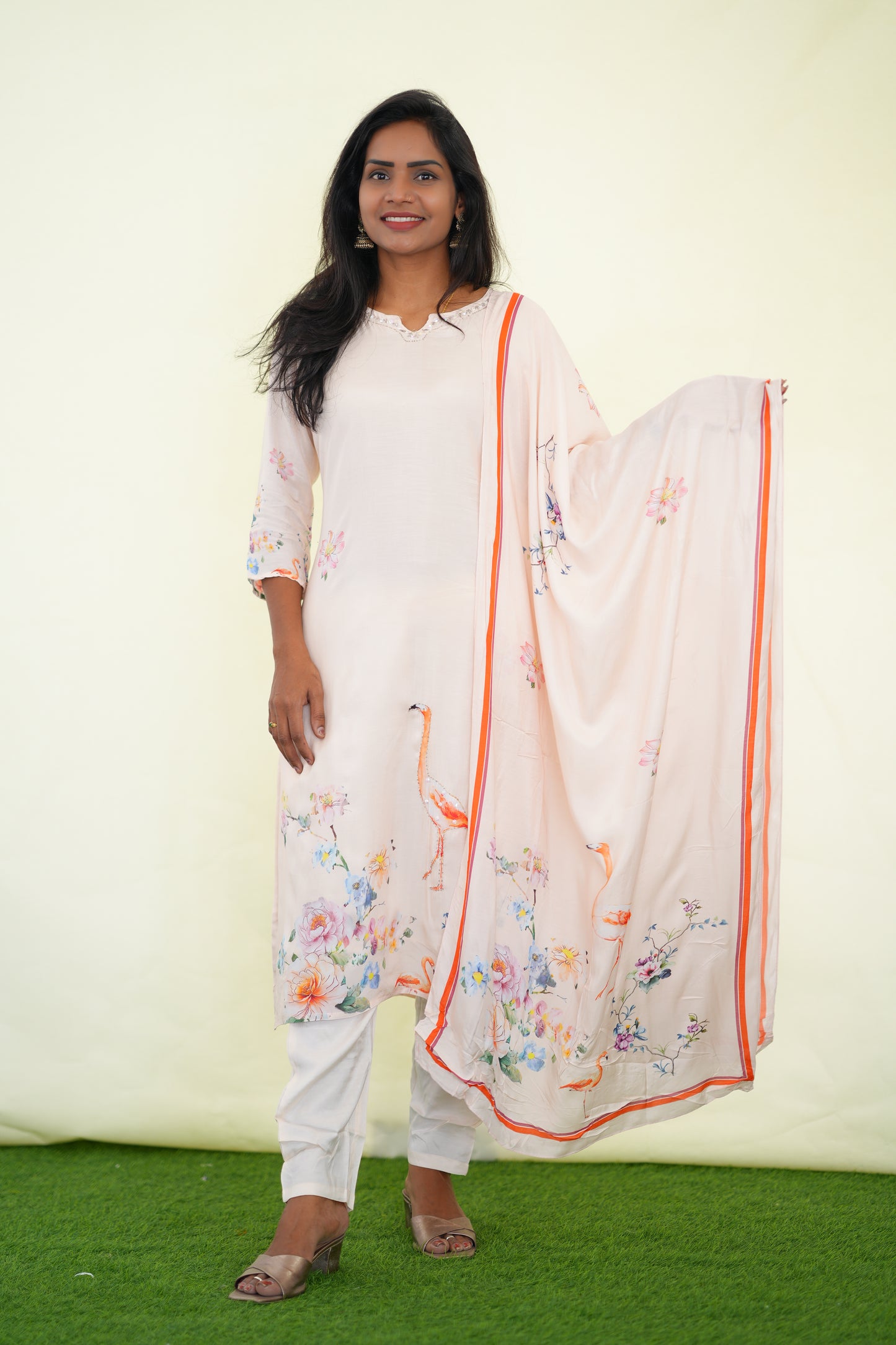 Pink Color Muslin 3 Piece Set With Digital Print and Complete Lining