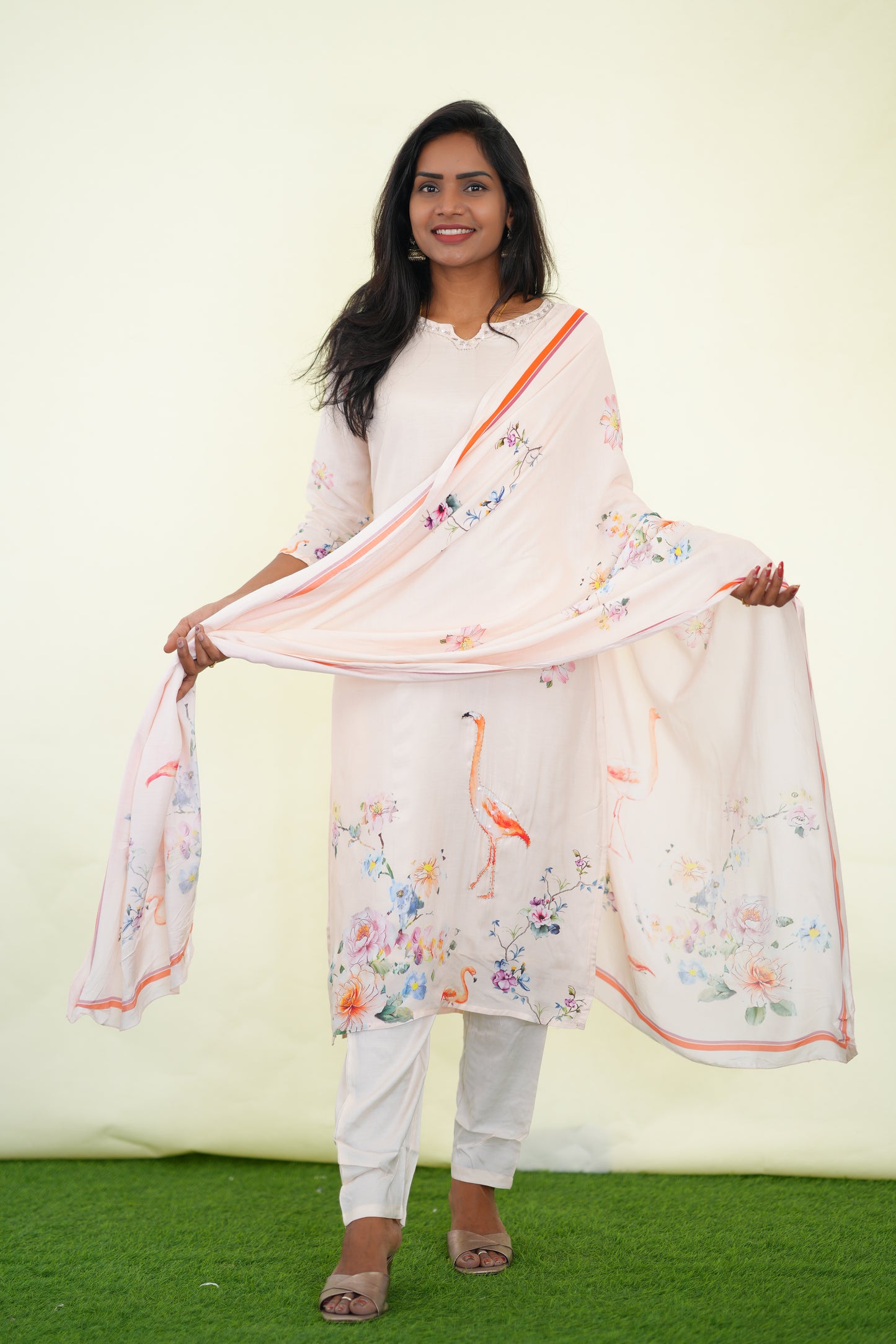 Pink Color Muslin 3 Piece Set With Digital Print and Complete Lining
