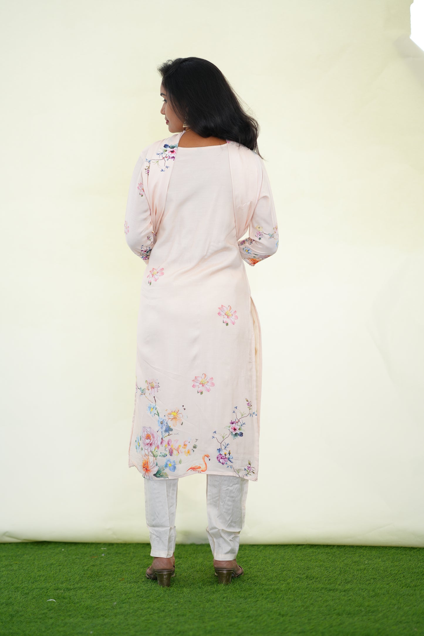 Pink Color Muslin 3 Piece Set With Digital Print and Complete Lining