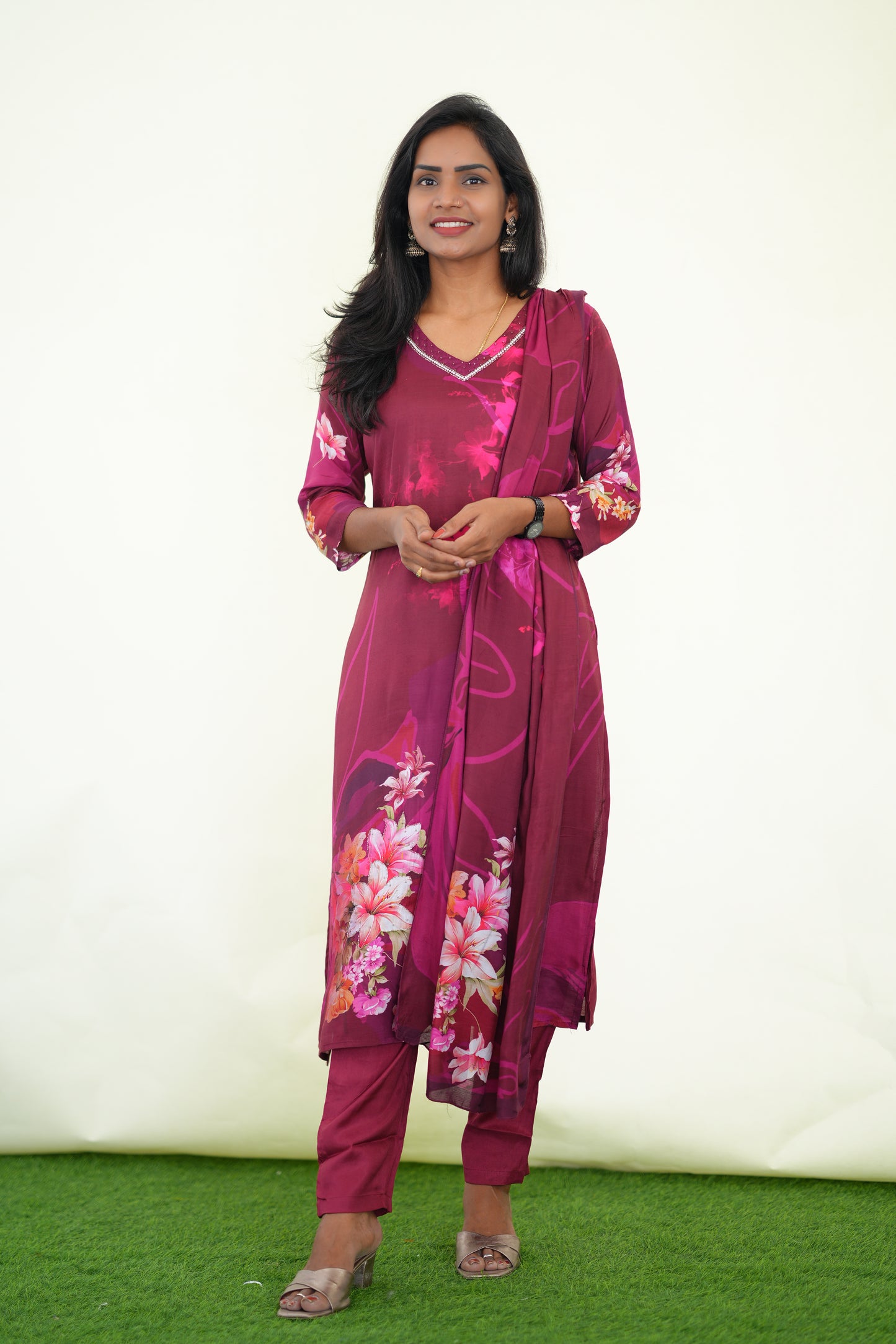 Marron Color Muslin 3 Piece Set With Digital Print and Complete Lining