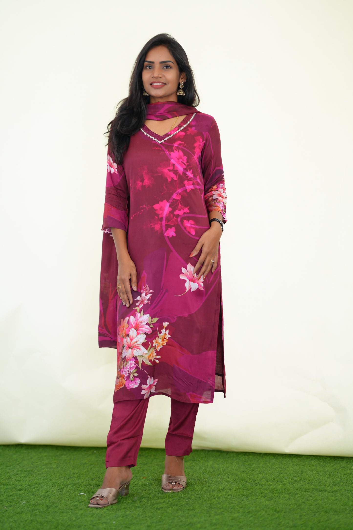 Marron Color Muslin 3 Piece Set With Digital Print and Complete Lining