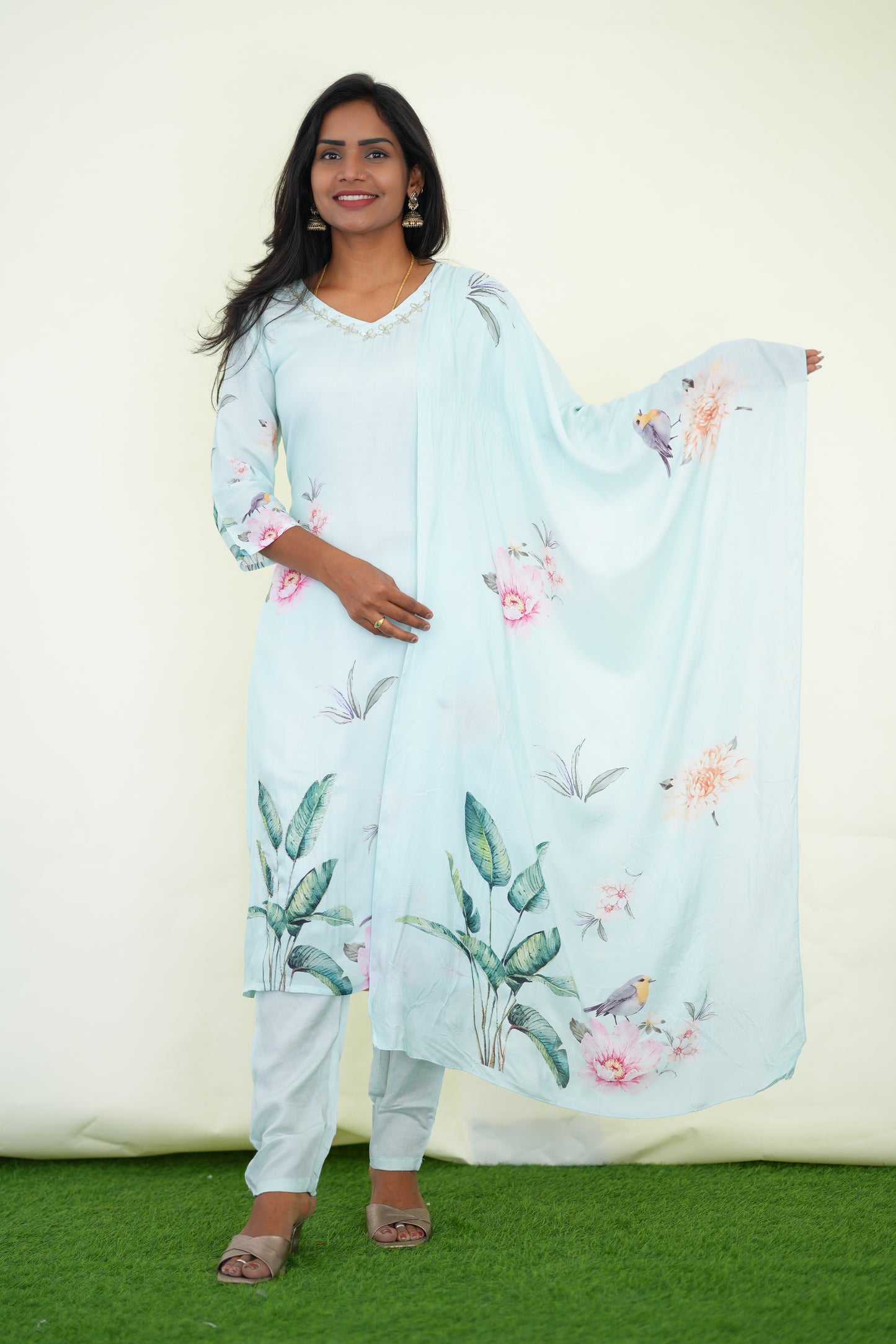 Sea Blue Color Muslin 3 Piece Set With Digital Print and Complete Lining