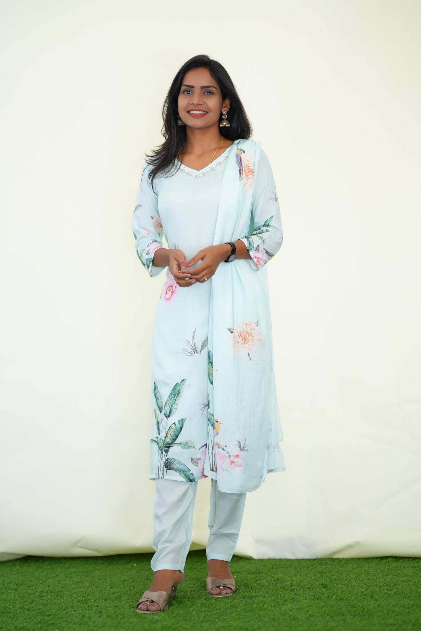 Sea Blue Color Muslin 3 Piece Set With Digital Print and Complete Lining