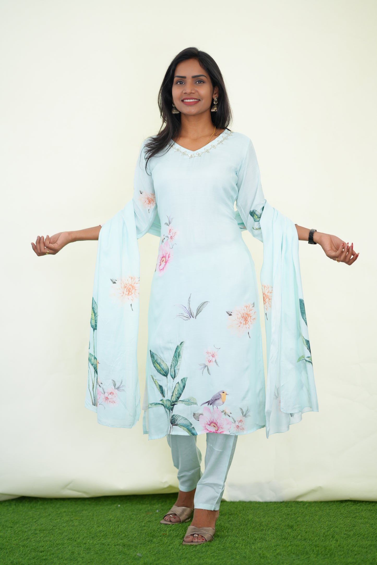 Sea Blue Color Muslin 3 Piece Set With Digital Print and Complete Lining