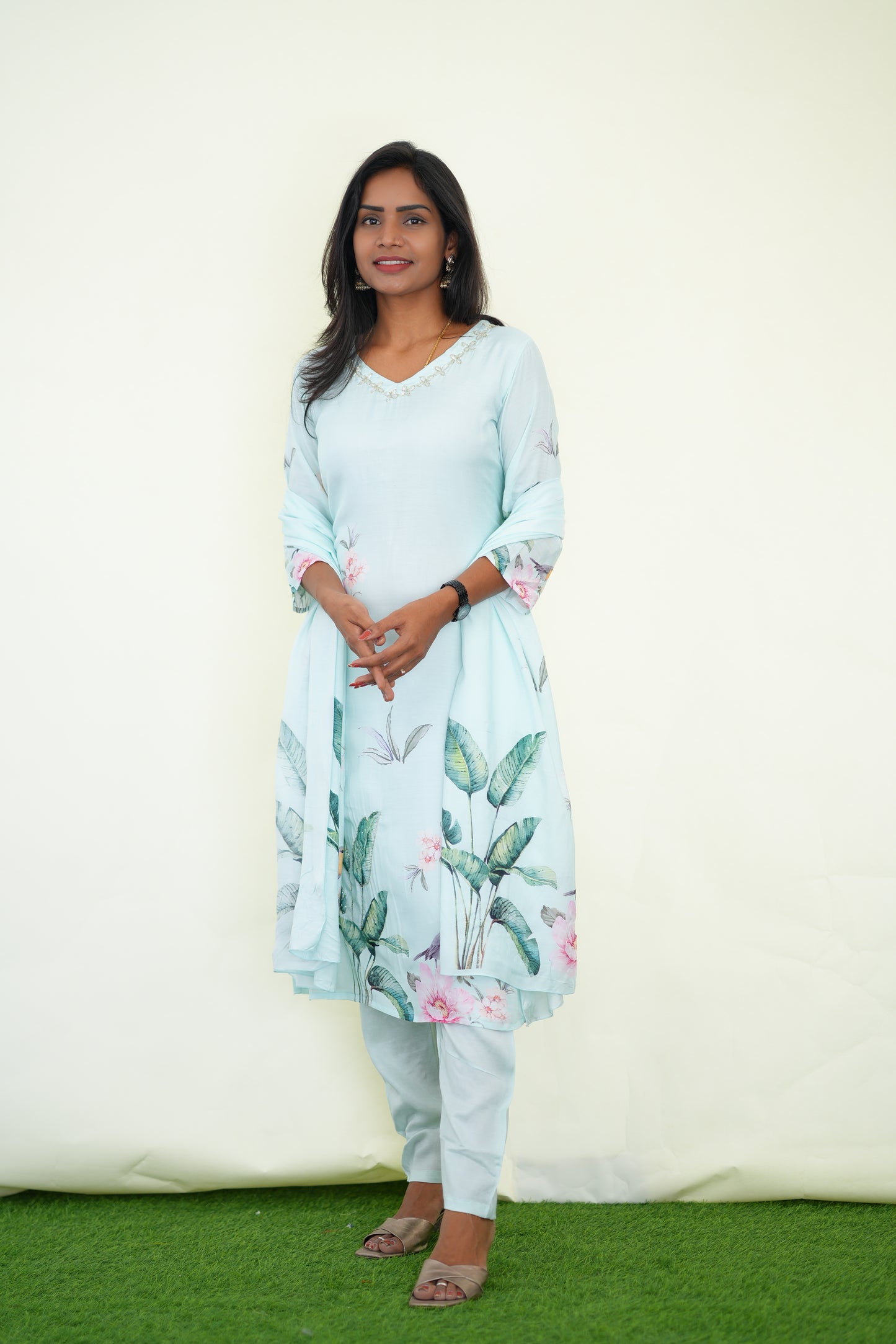 Sea Blue Color Muslin 3 Piece Set With Digital Print and Complete Lining