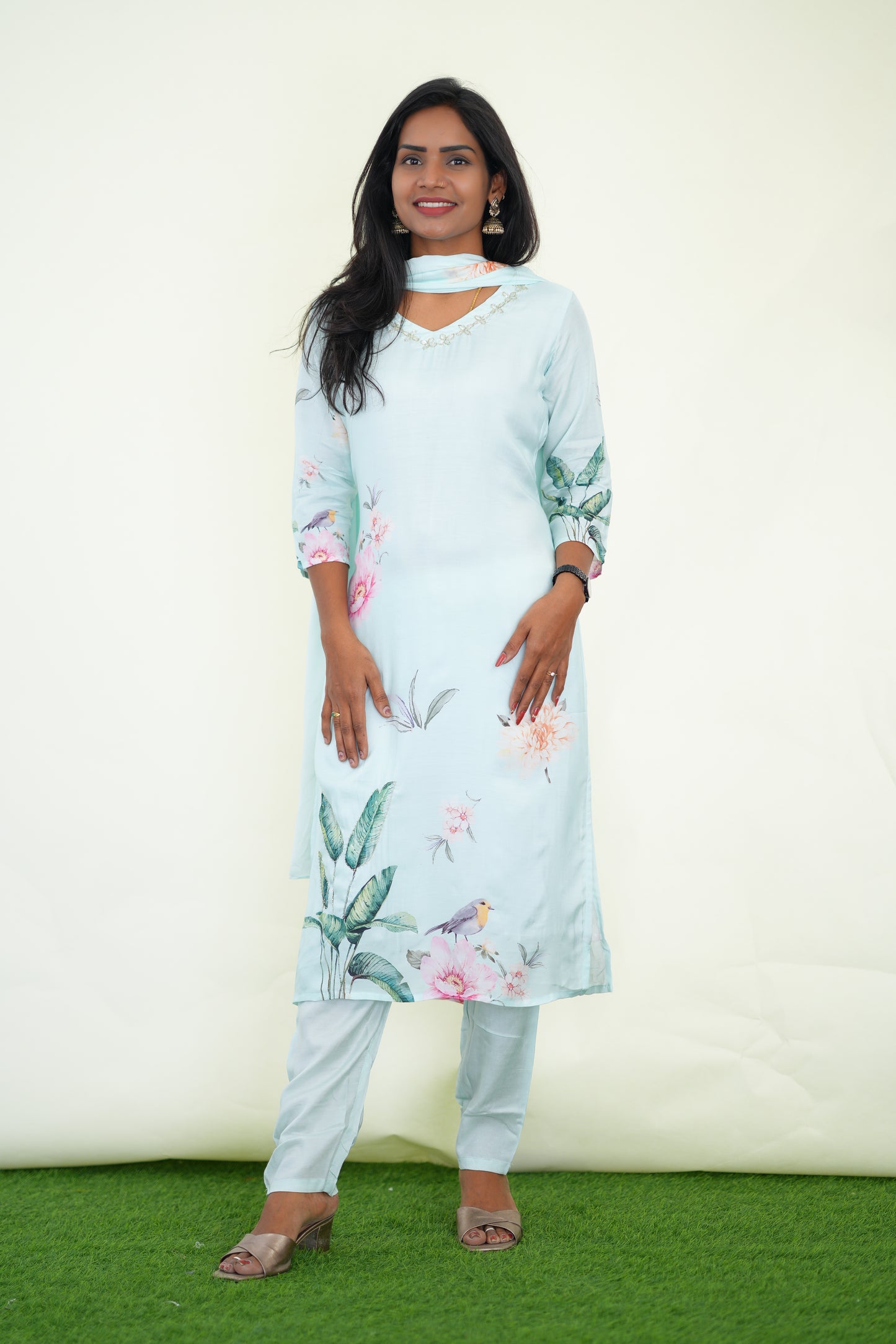 Sea Blue Color Muslin 3 Piece Set With Digital Print and Complete Lining