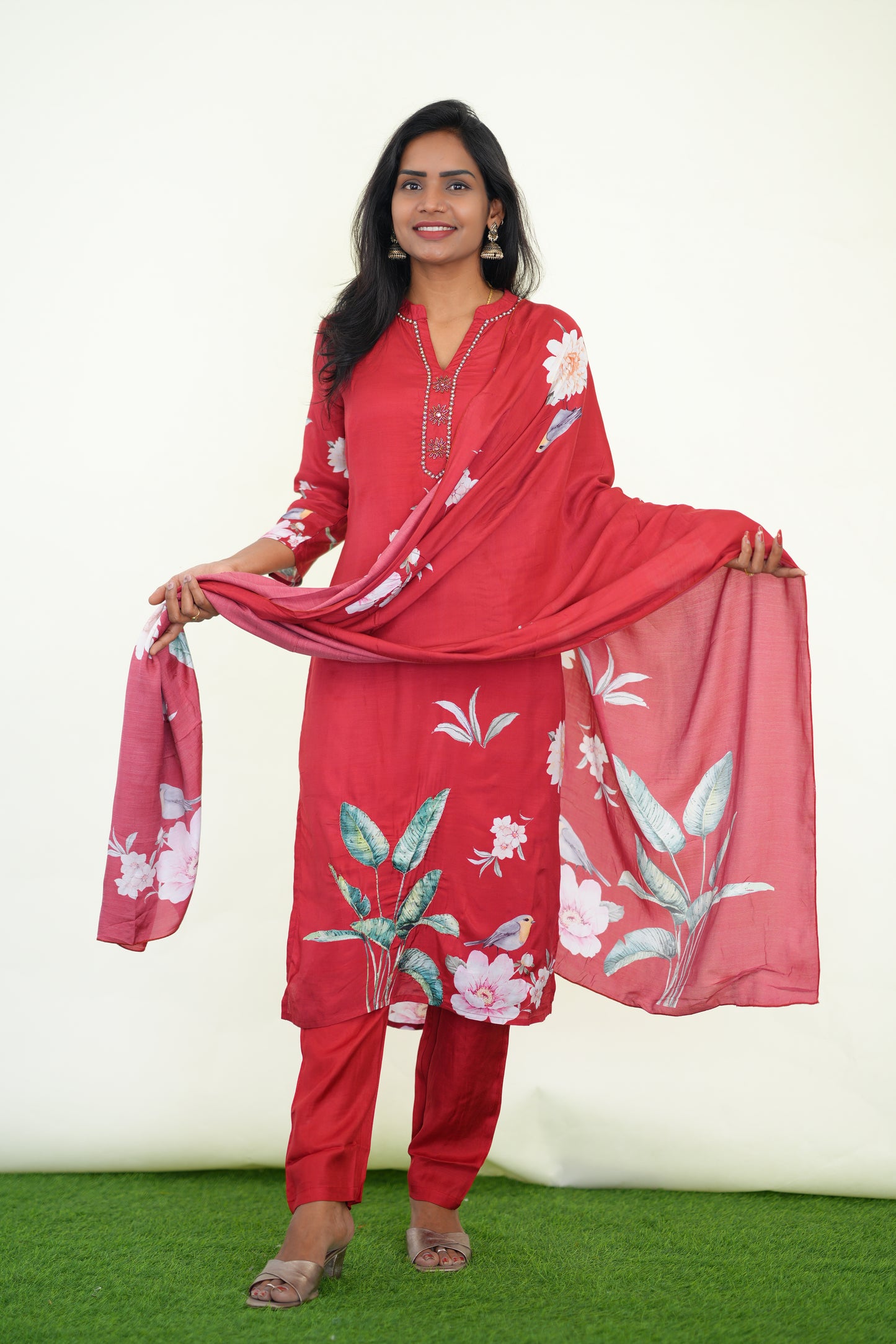 Red Color Muslin 3 Piece Set With Digital Print and Complete Lining