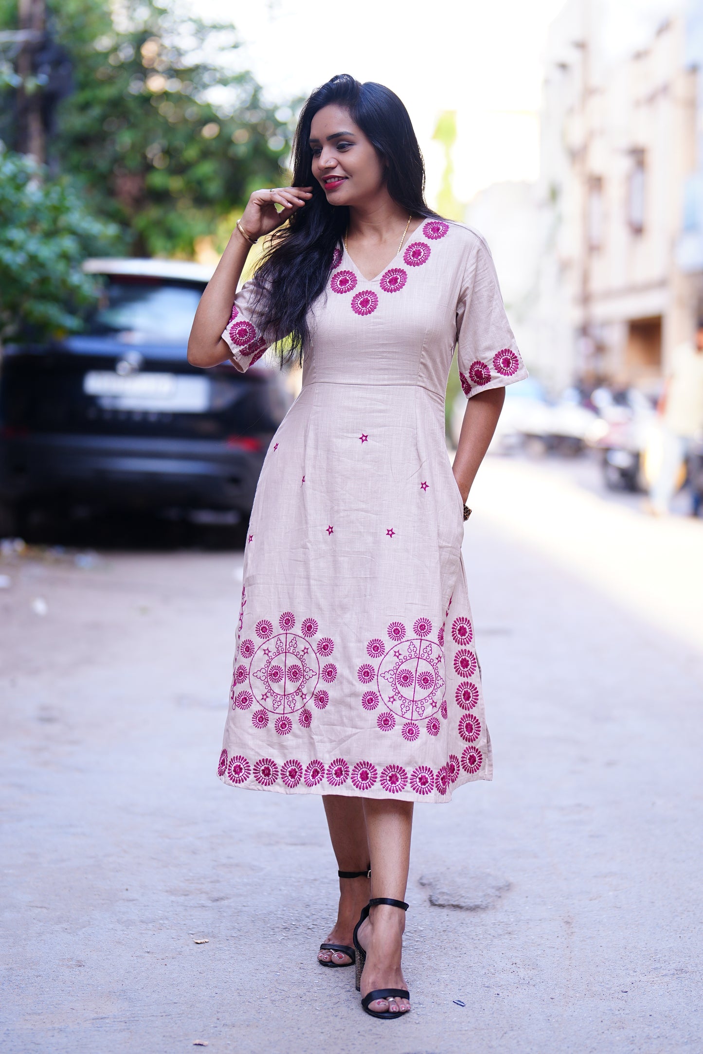 Celebrity Inspired Jaipur Cotton Long Tunic With Thread Embroidery Work