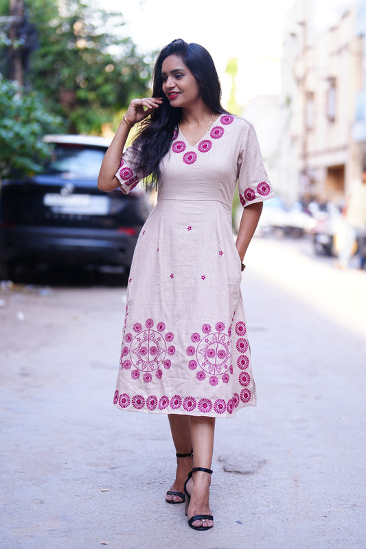 Celebrity Inspired Jaipur Cotton Long Tunic With Thread Embroidery Work