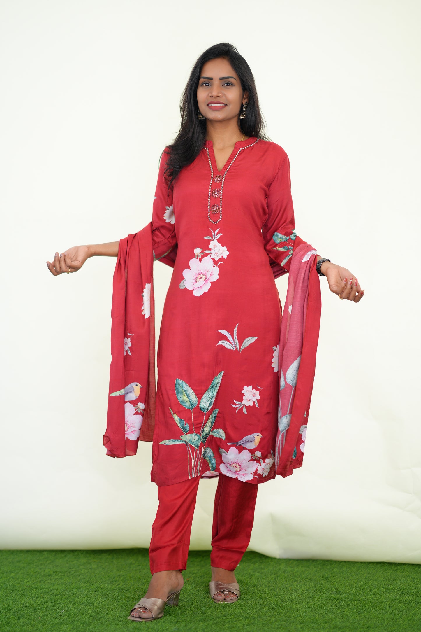 Red Color Muslin 3 Piece Set With Digital Print and Complete Lining
