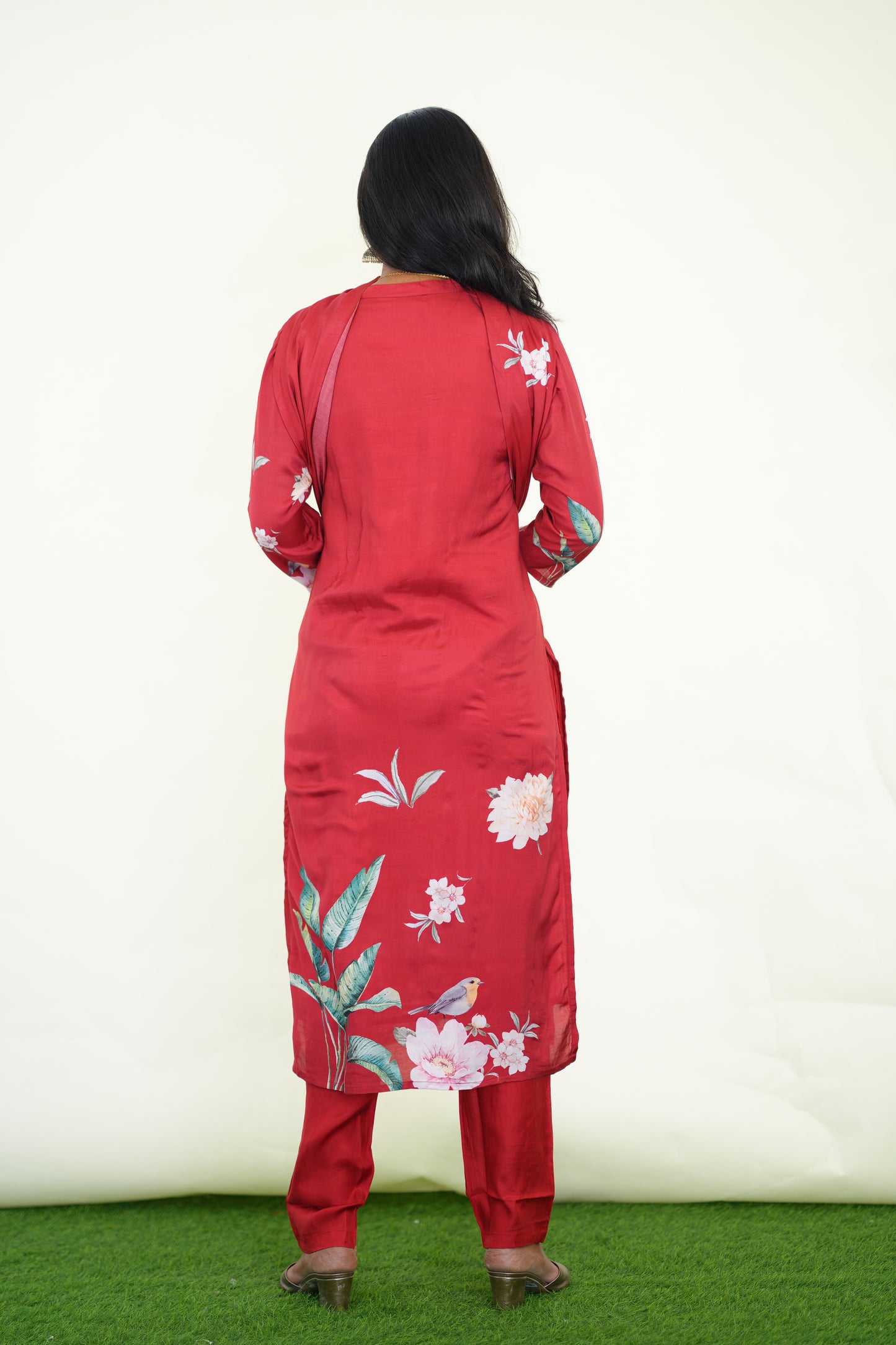 Red Color Muslin 3 Piece Set With Digital Print and Complete Lining