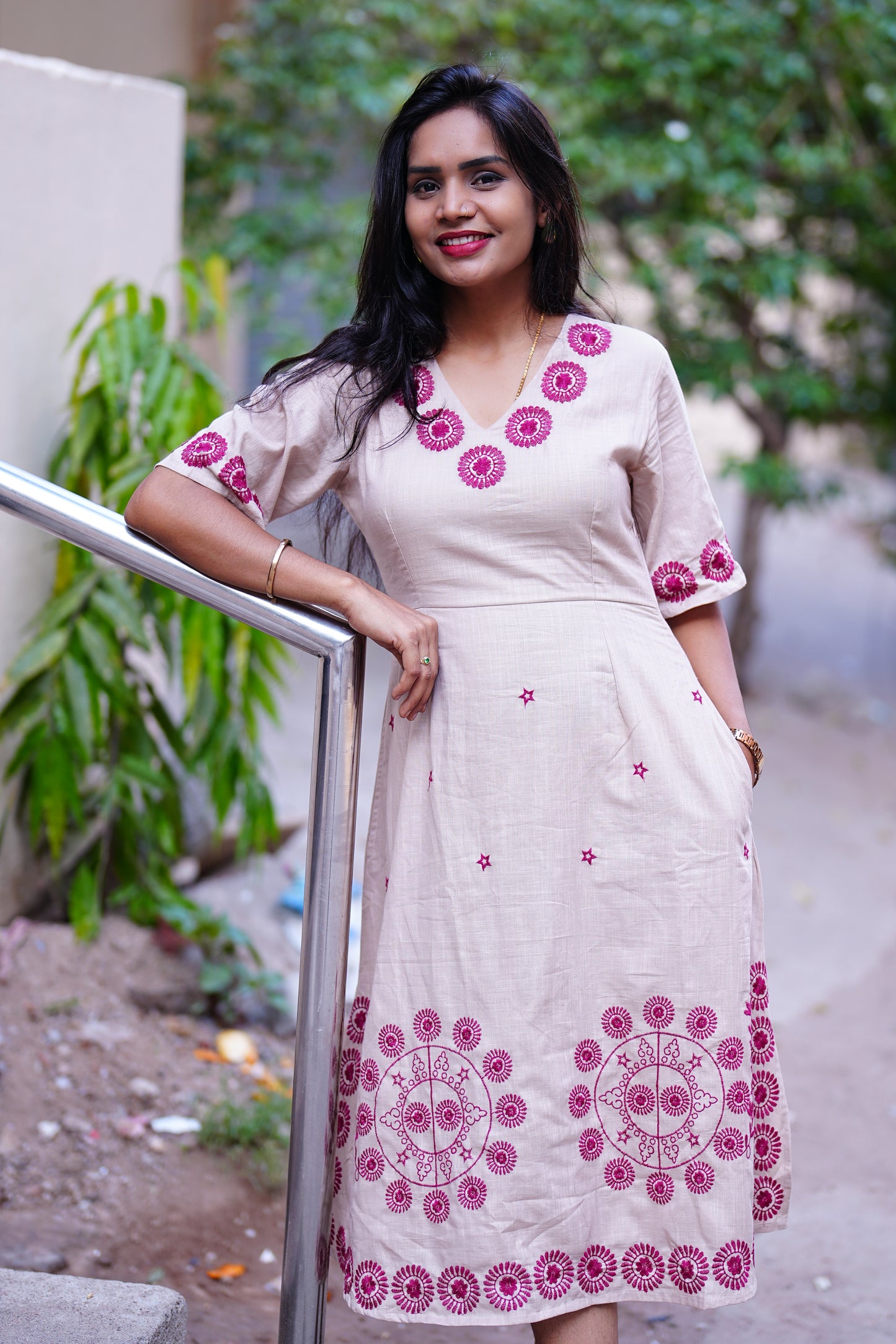 Celebrity Inspired Jaipur Cotton Long Tunic With Thread Embroidery Work