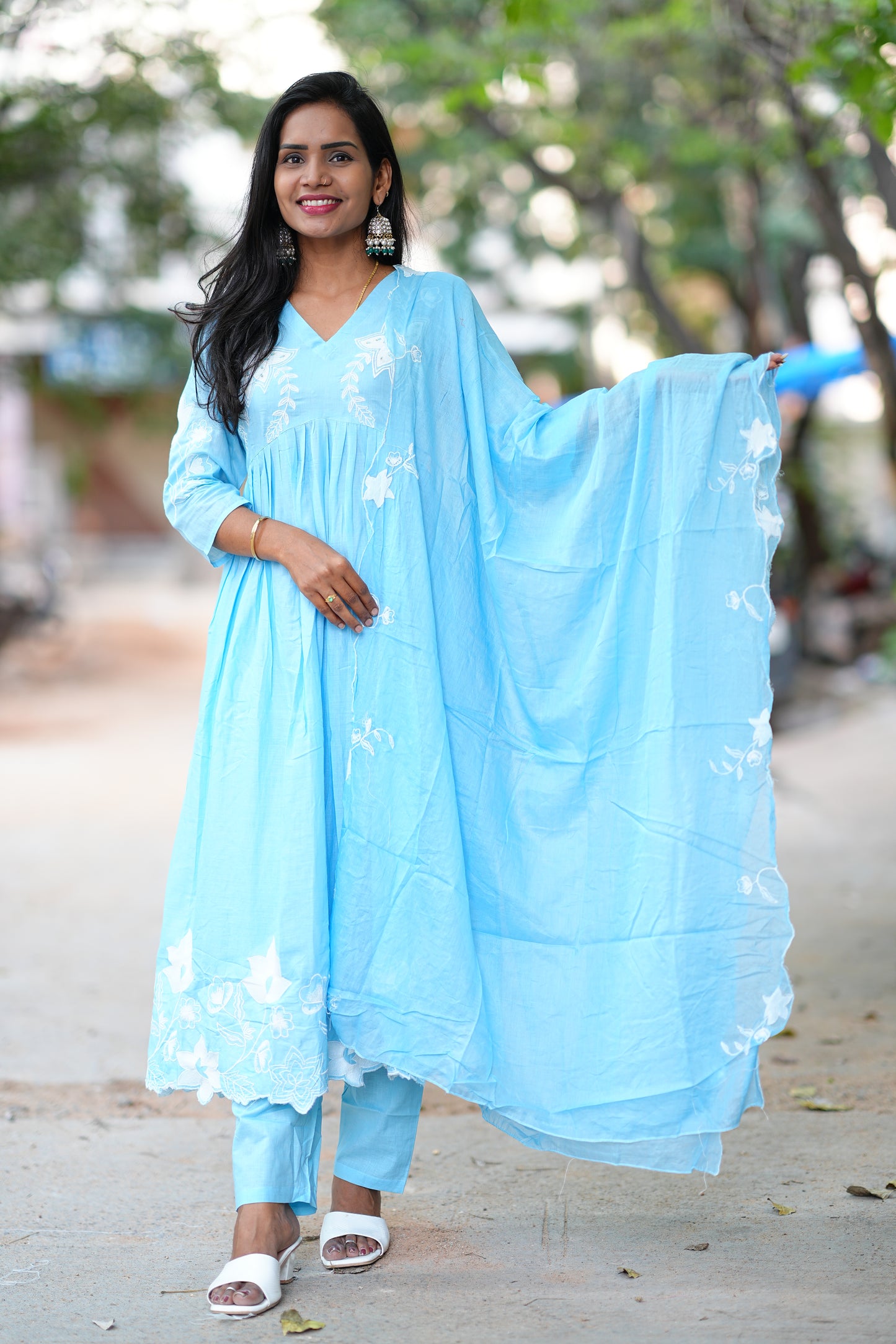 Heavy Mulmul Cotton 3 Piece Set With Applique Work