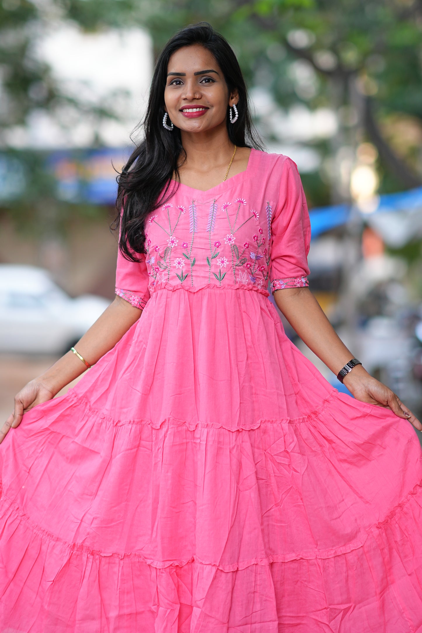 Baby Pink Color Mul Mul Cotton Frok With Thread Work and Complete Lining