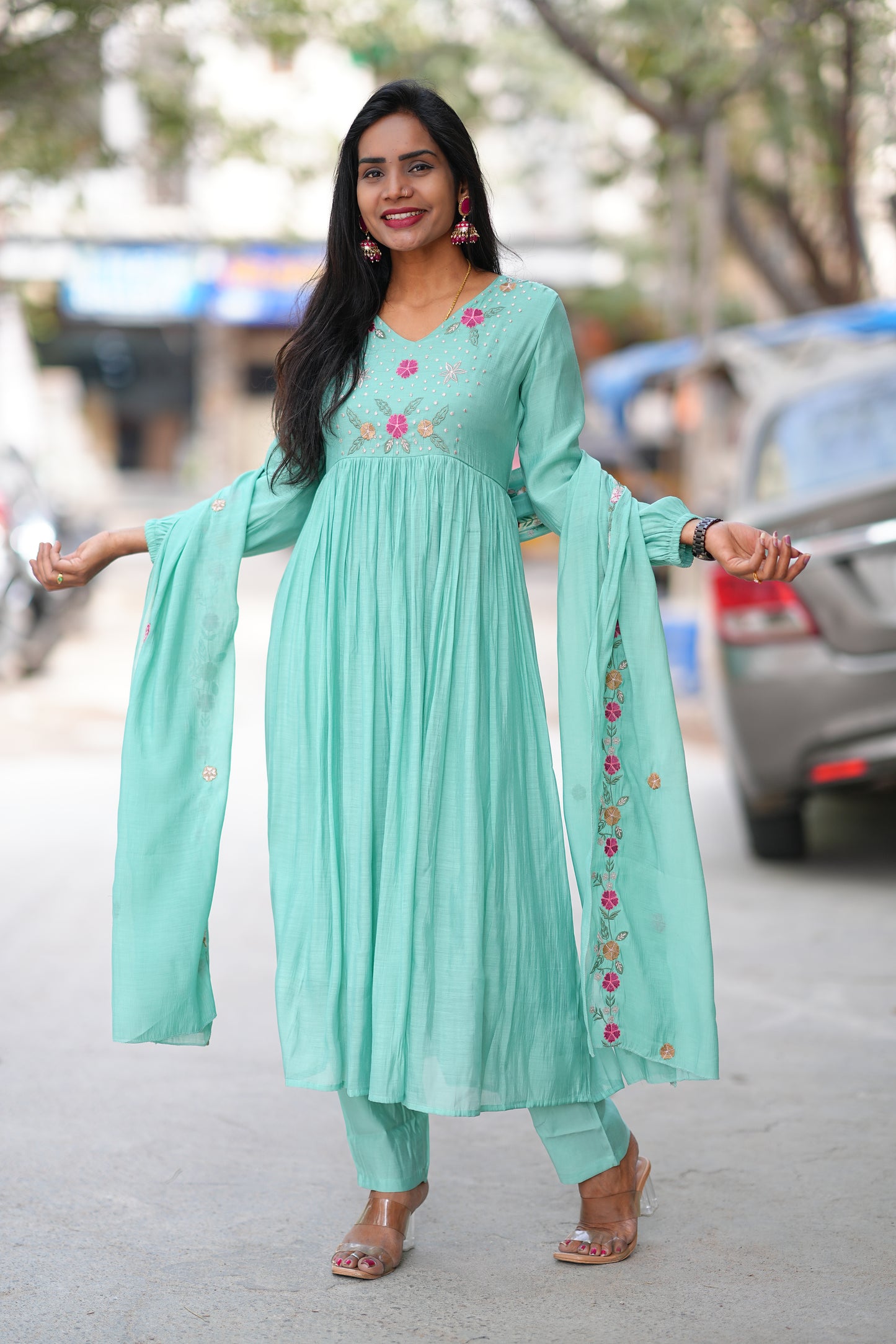 Sea Green Mul Cotton 3 Piece Set With Thread Embroidery Work and Complete Lining
