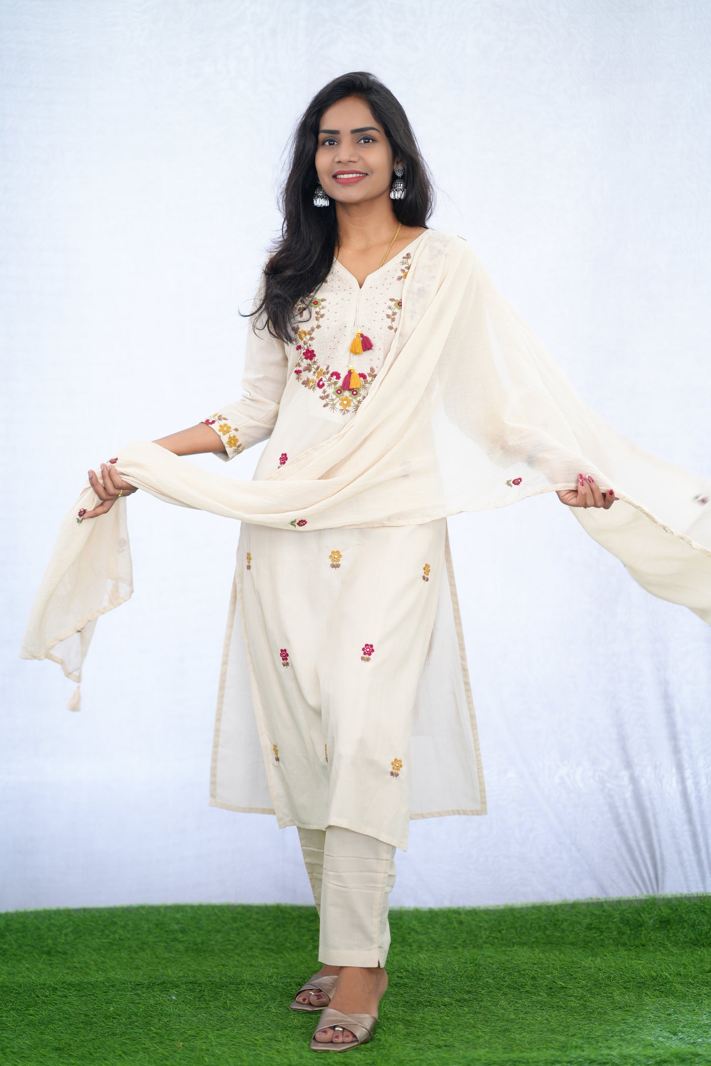 Cream Color Mul Cotton 3 Piece Set With Embroidery work and one Side Lining
