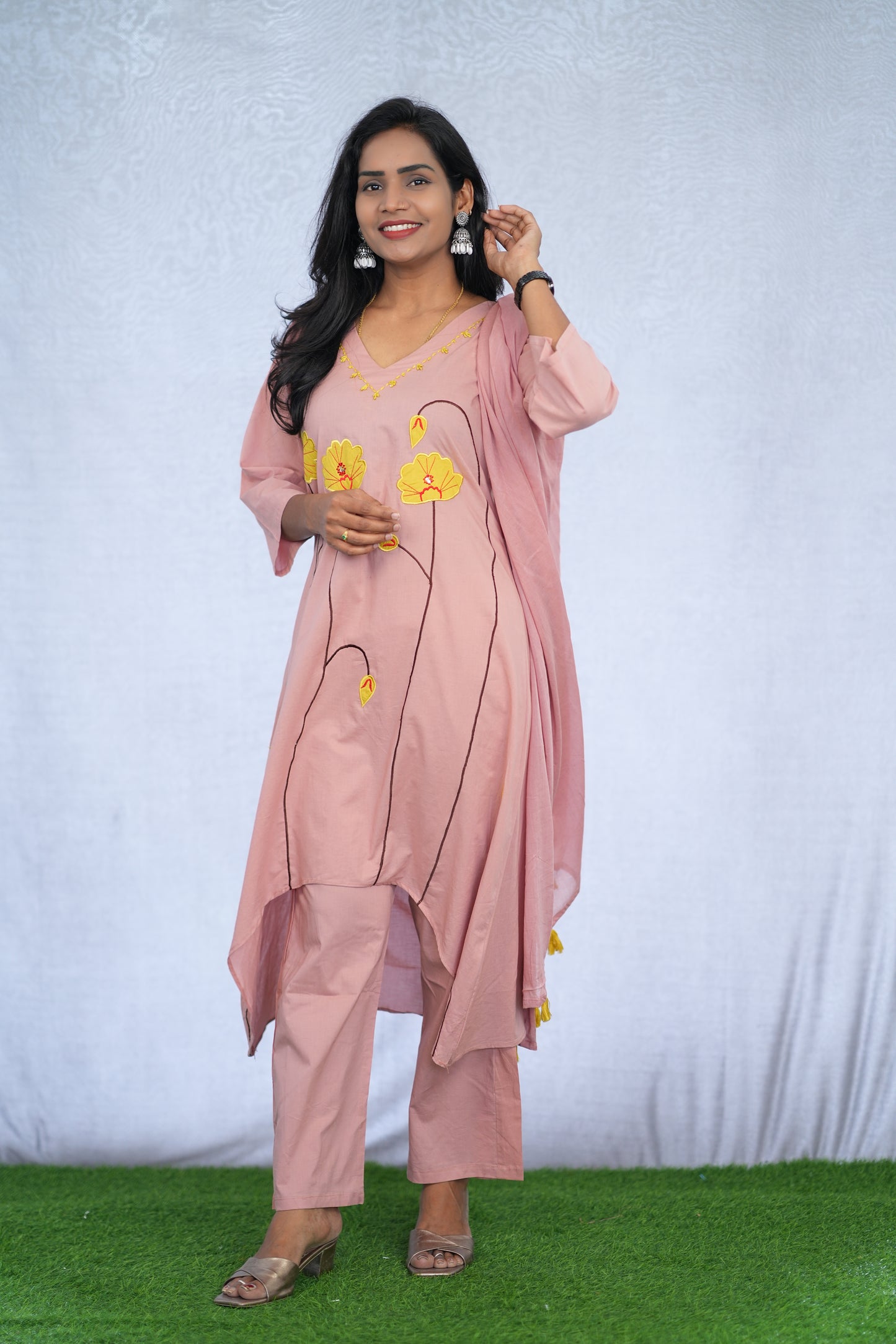 Pink Color Stylish 3 Piece Set with applique work