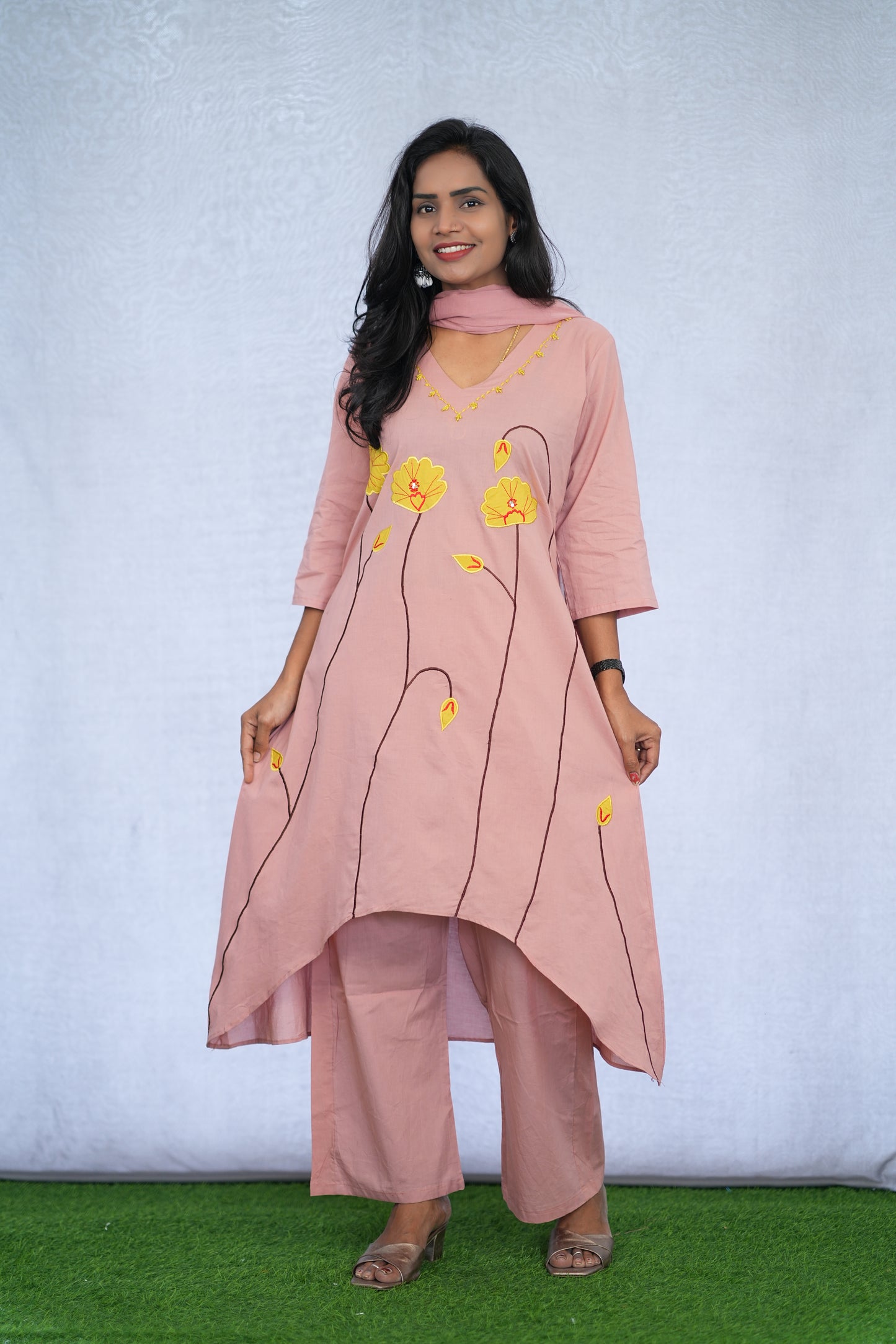Pink Color Stylish 3 Piece Set with applique work