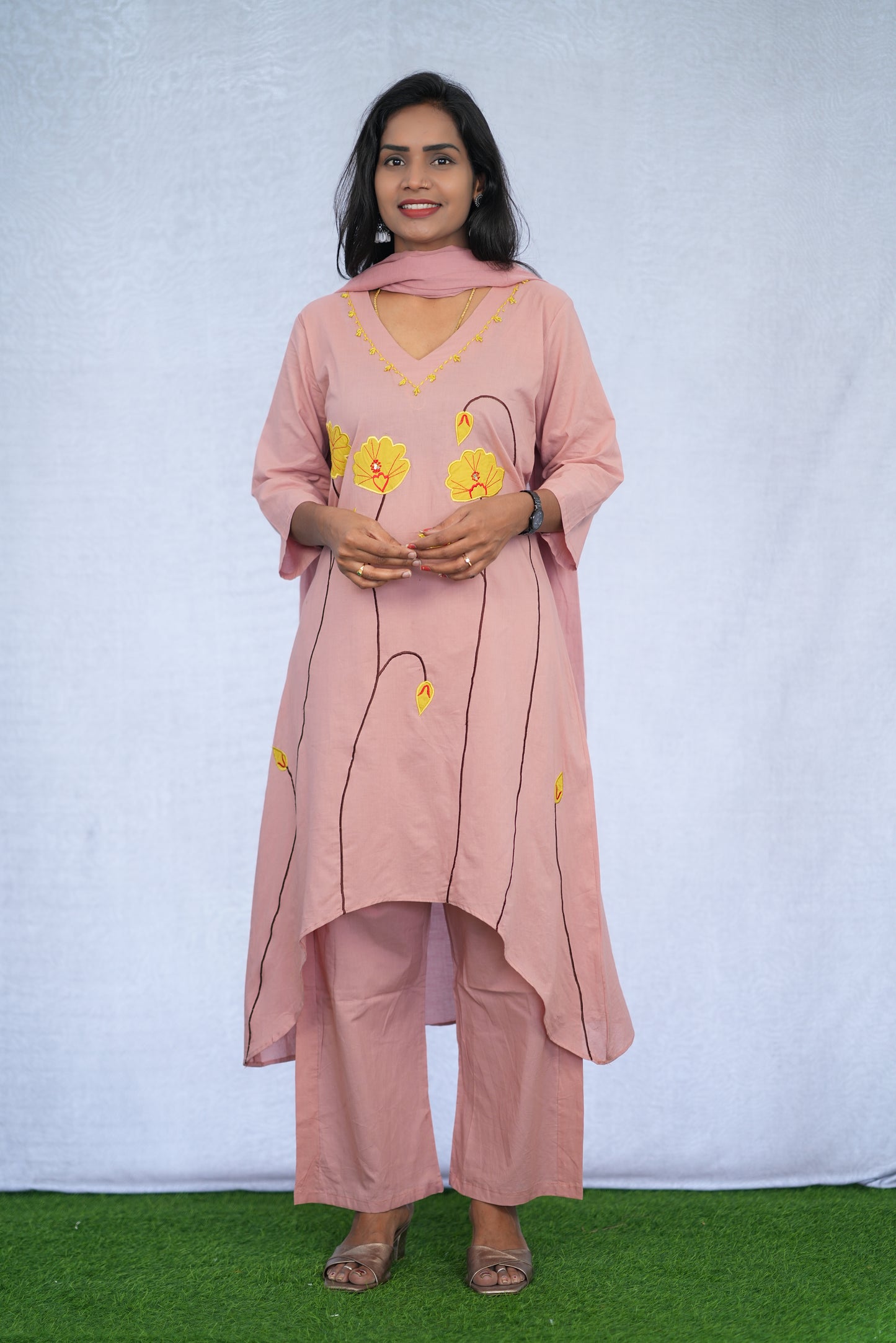 Pink Color Stylish 3 Piece Set with applique work