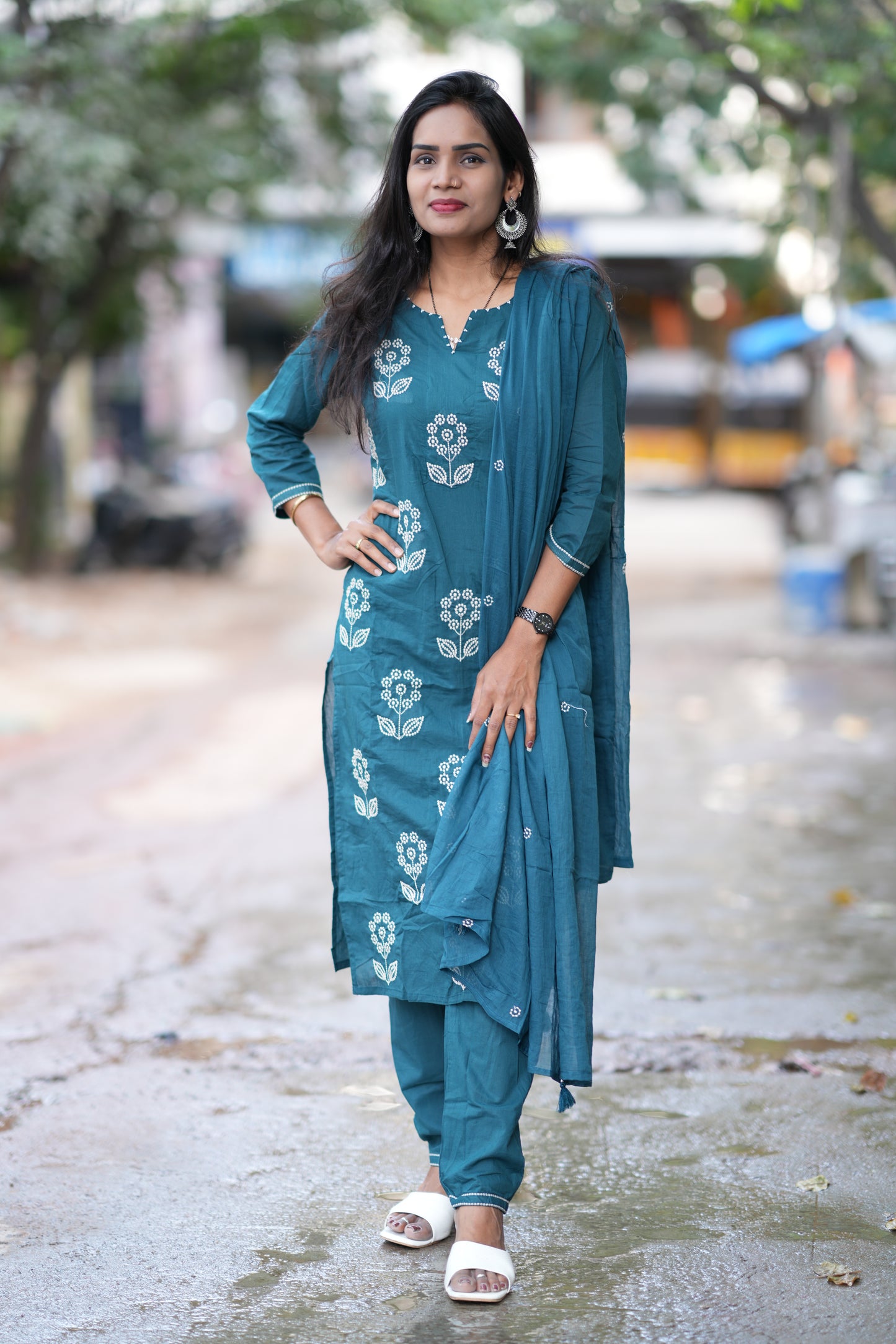 Russian Green Color Mul Cotton 3 Piece Set With Thread Work