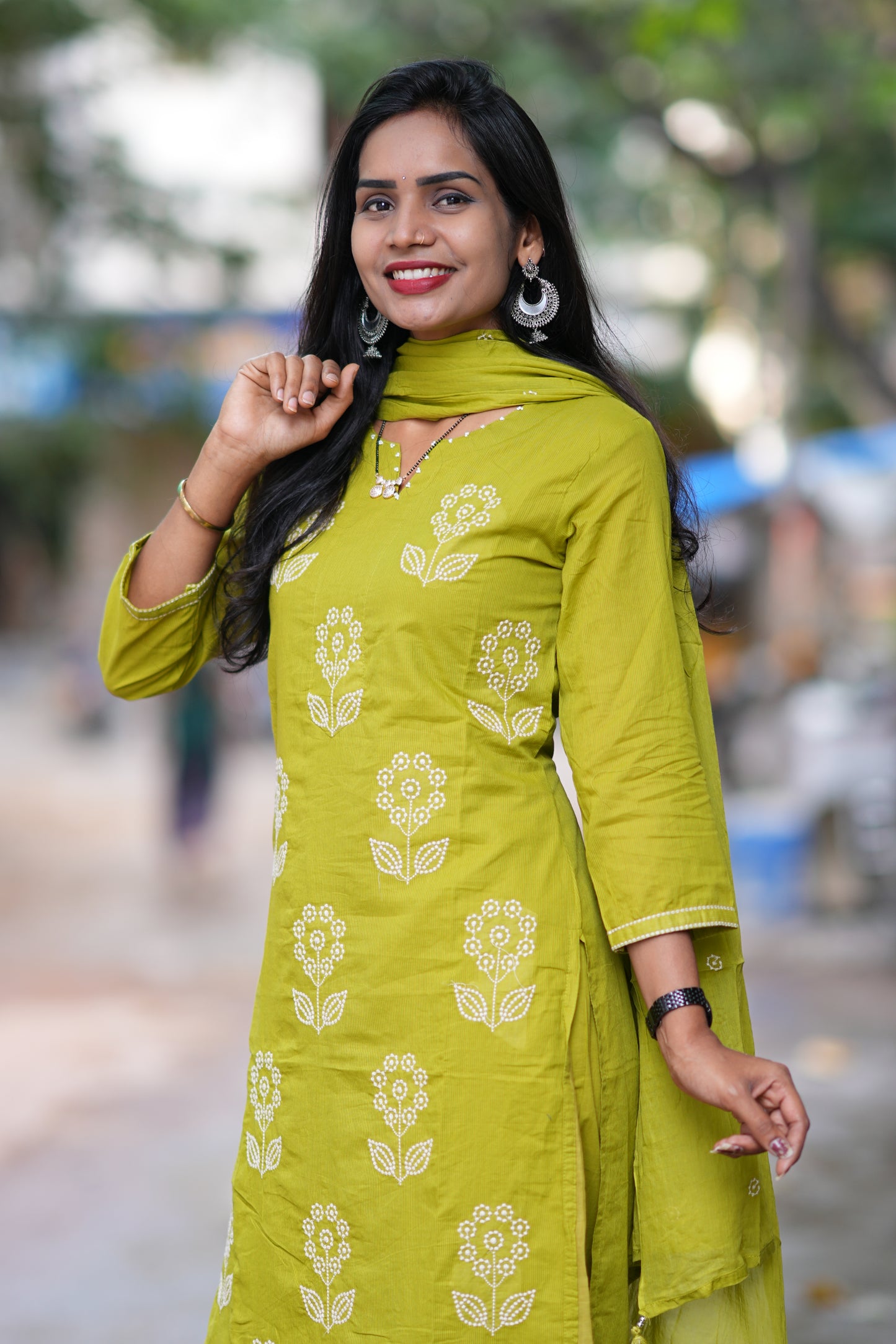 Mehendi Green Color Mul Cotton 3 Piece Set With Thread Work