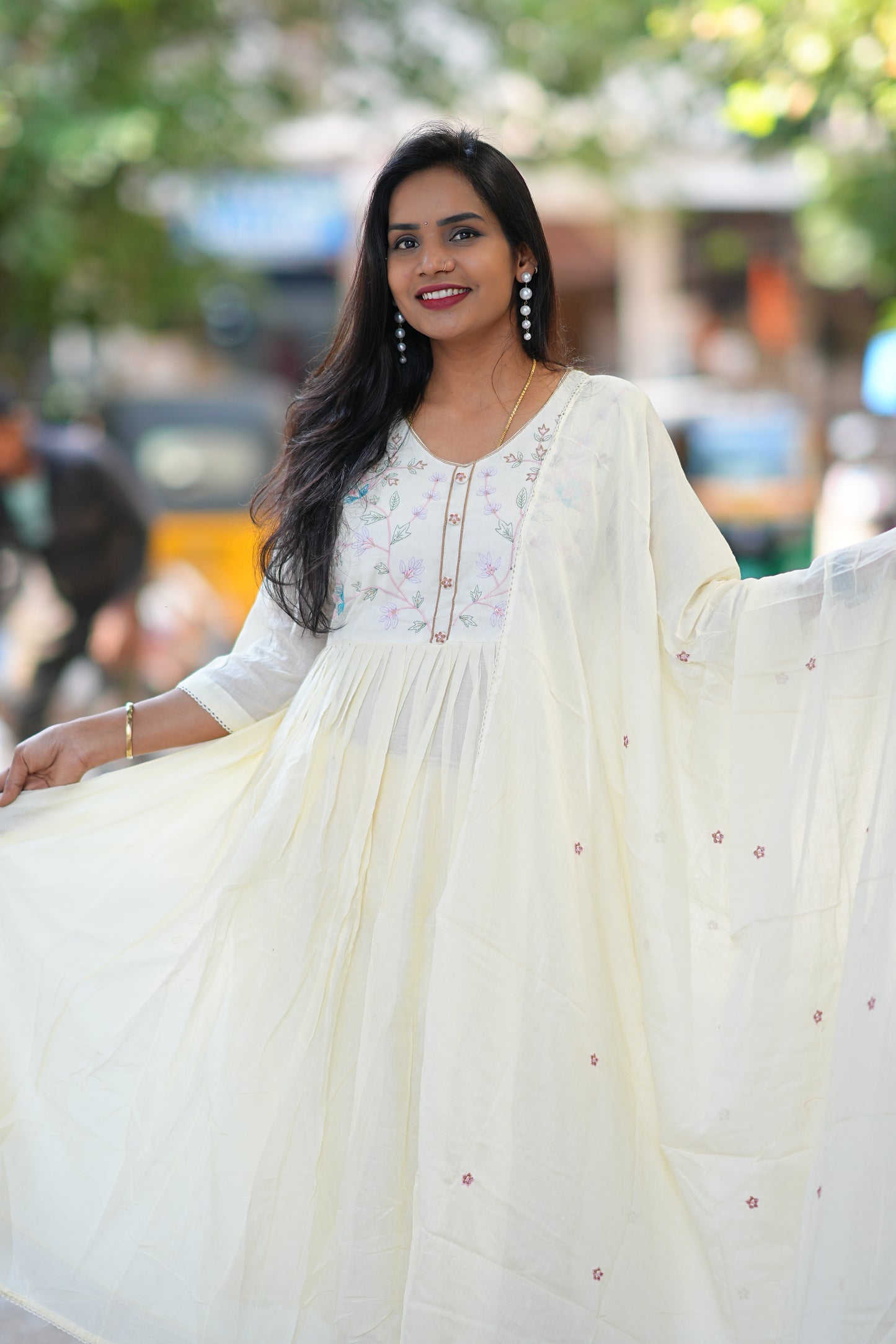 Cream Color Mul Mul Cotton Anarkali 3 Piece With Thread Embroidary Work and Complete Lining