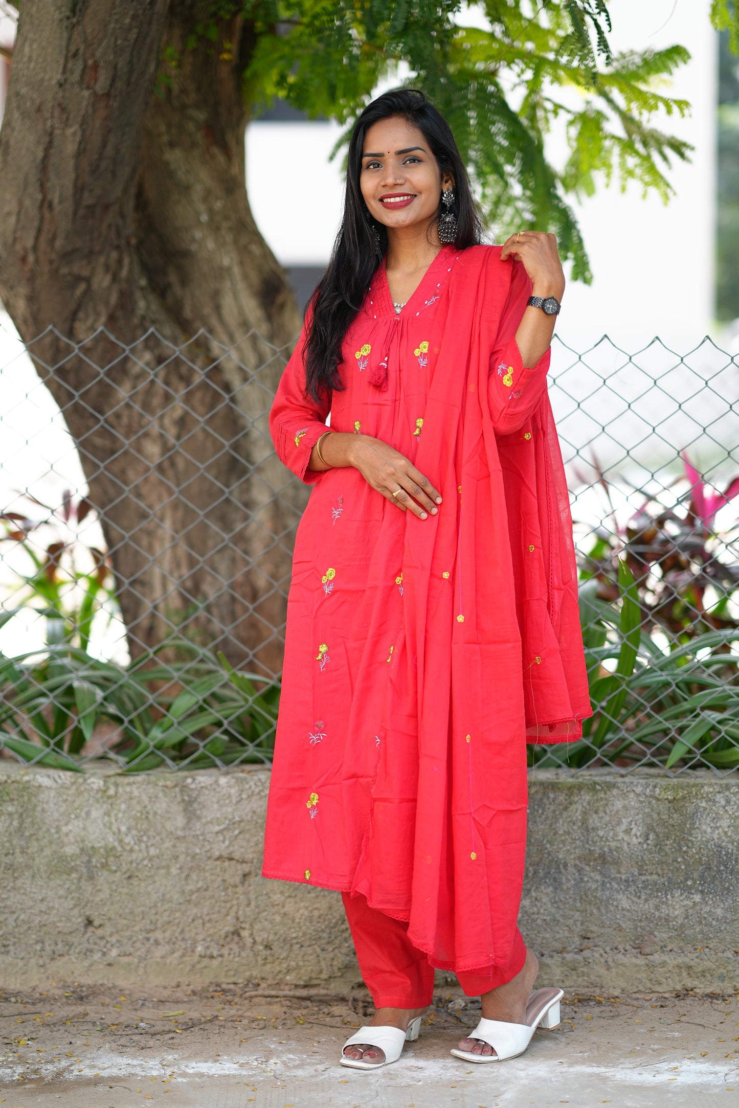 Beautiful Red Mul Cotton 3 Piece Set With Complete Lining