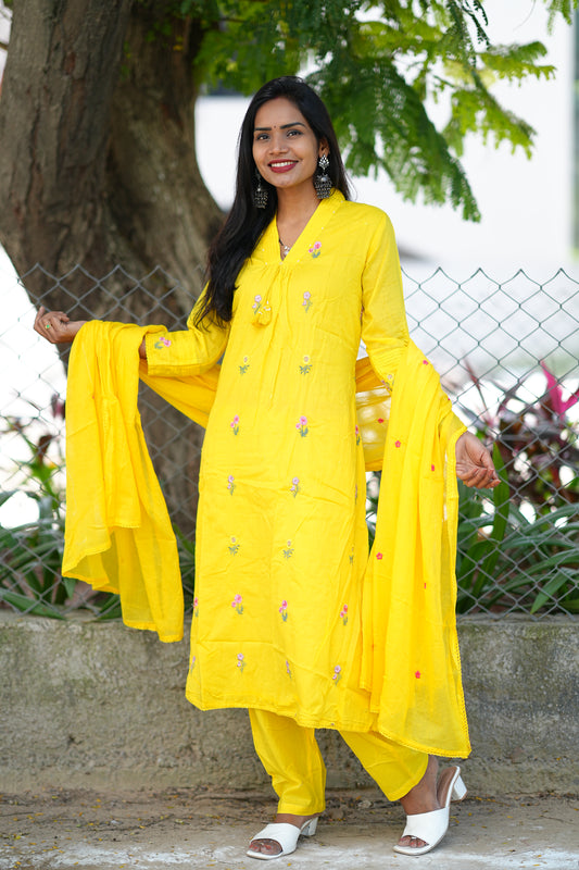 Beautiful Yellow Color Mul Cotton 3 Piece Set With Complete Lining