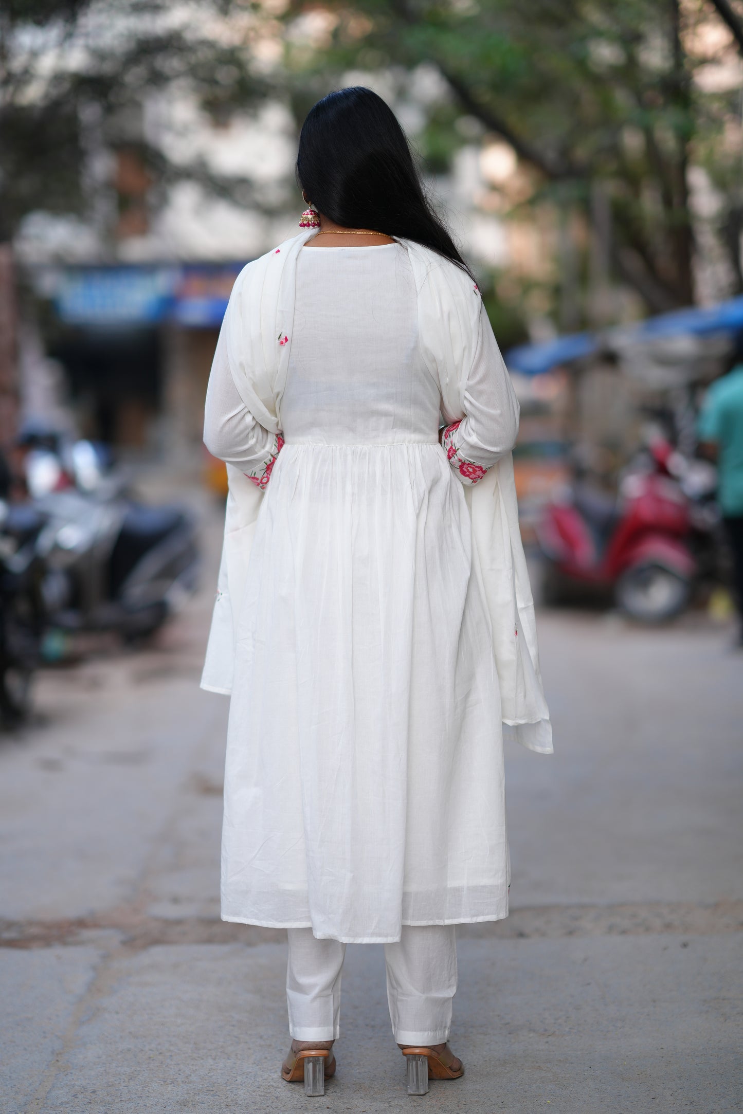 White Color Mul Cotton 3 Piece With Embroidery Work and Complete Lining