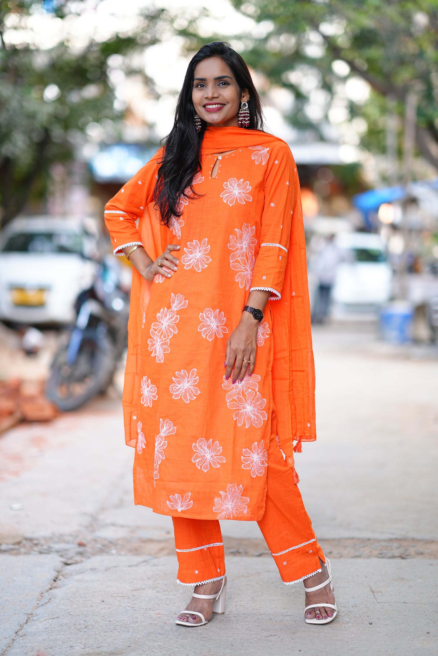 Pure Jaipur Slub Cotton 3 Piece set With Thread Embroidery Work and Complete Lining