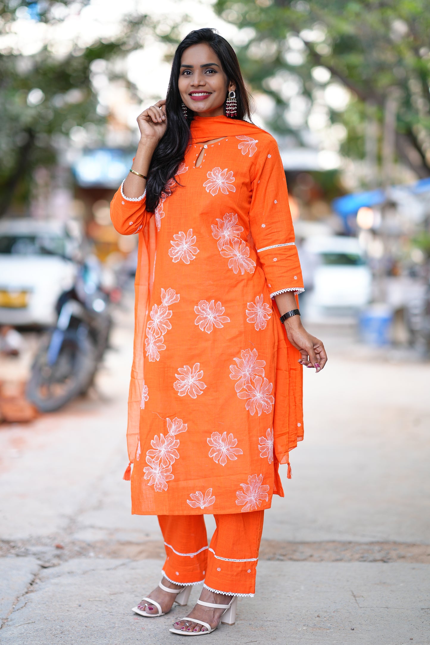 Pure Jaipur Slub Cotton 3 Piece set With Thread Embroidery Work and Complete Lining