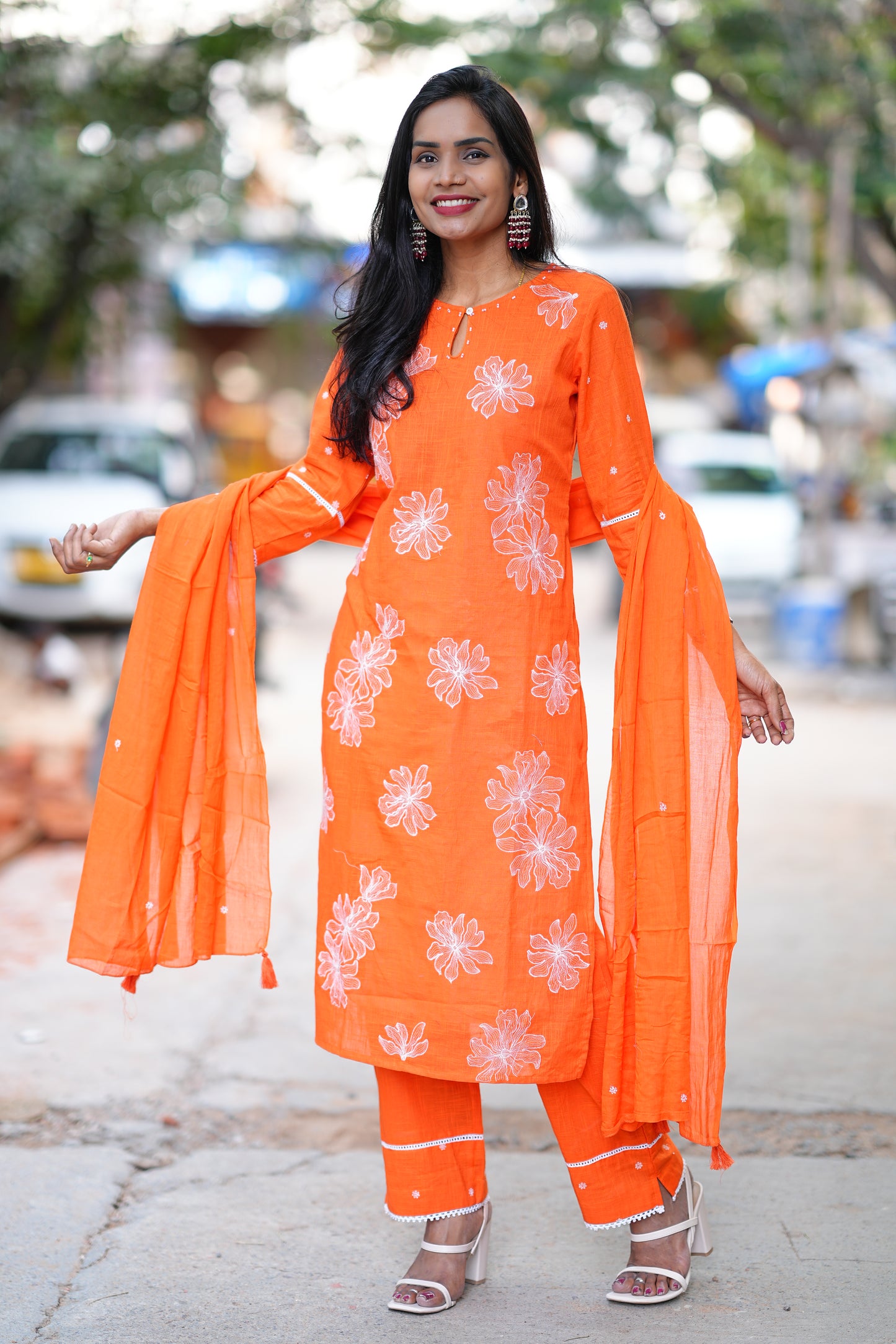 Pure Jaipur Slub Cotton 3 Piece set With Thread Embroidery Work and Complete Lining