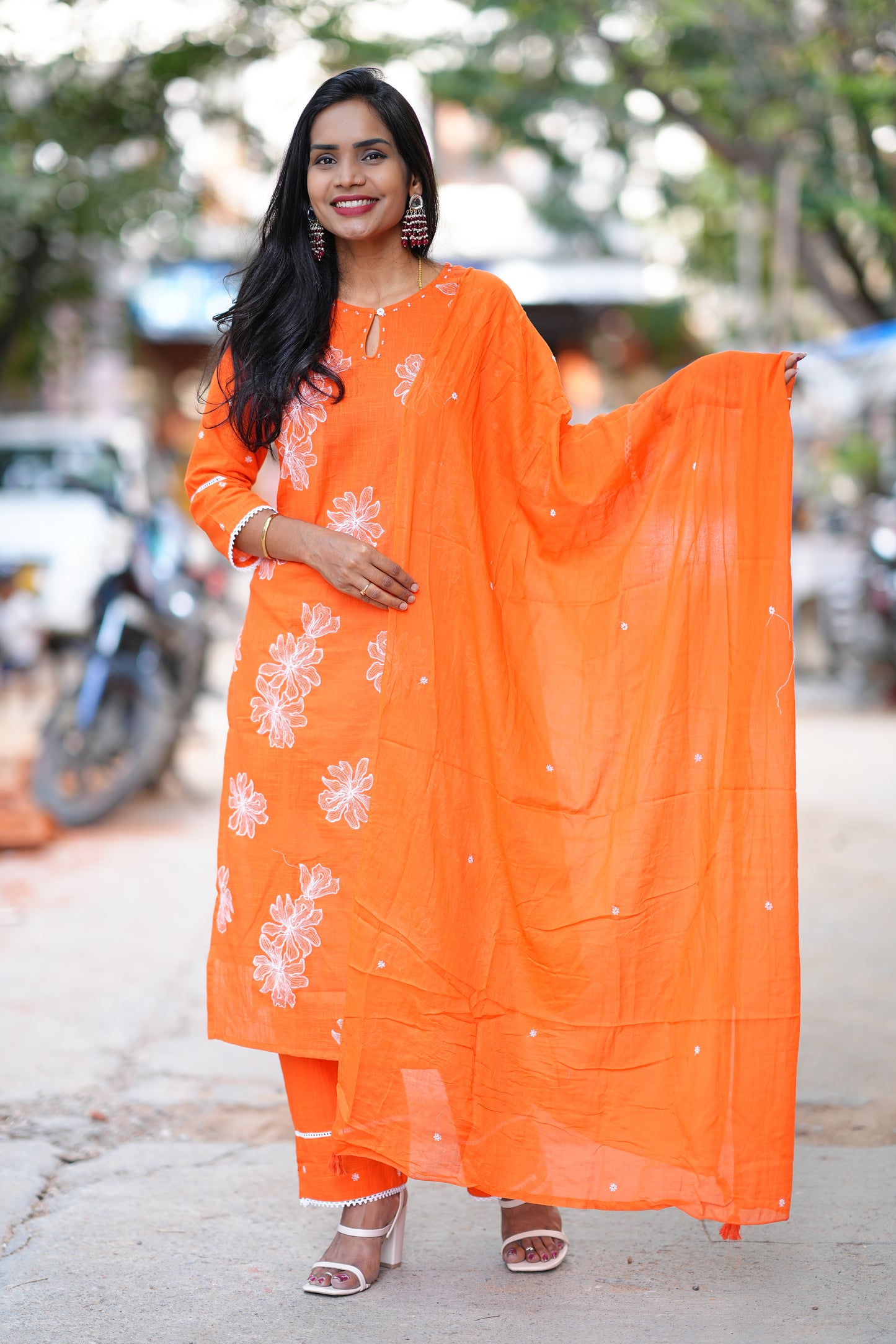 Pure Jaipur Slub Cotton 3 Piece set With Thread Embroidery Work and Complete Lining