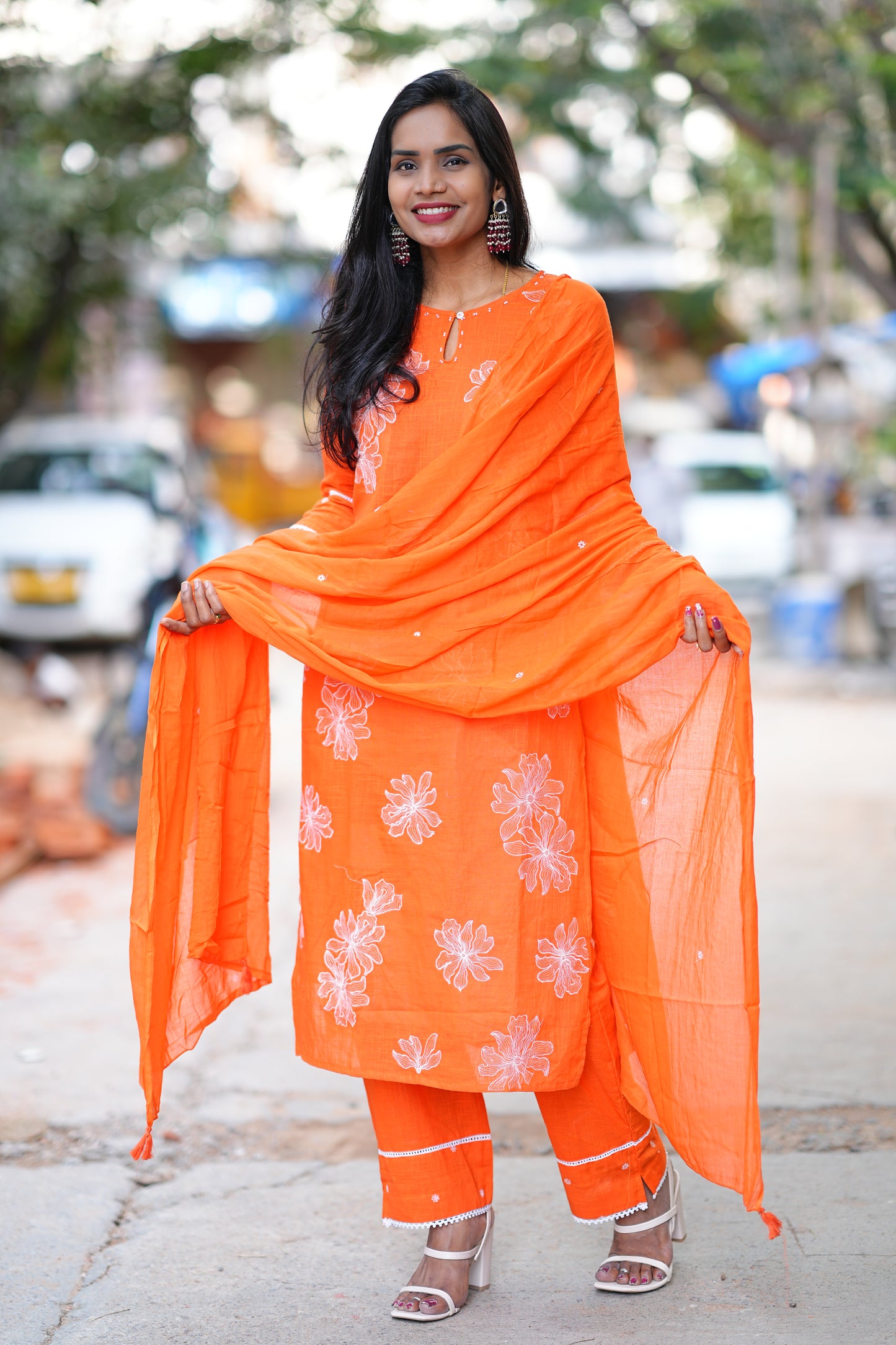 Pure Jaipur Slub Cotton 3 Piece set With Thread Embroidery Work and Complete Lining