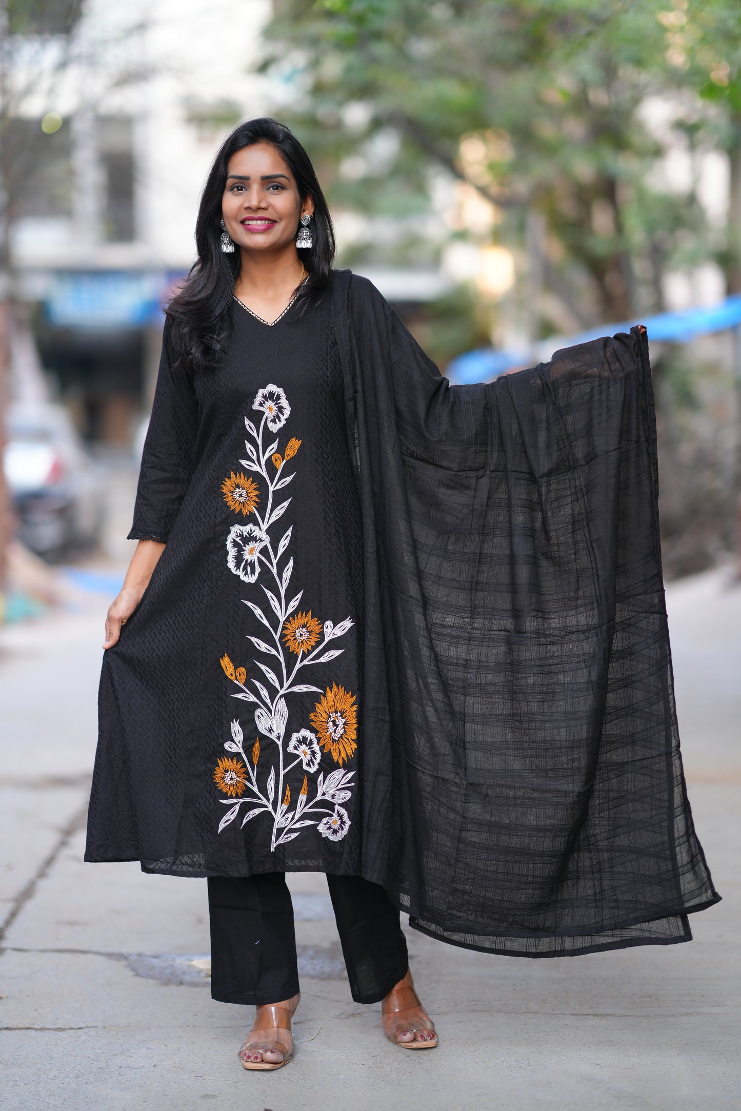 Black Color Mul Cotton 3 Piece Set with Embriodary Work and Complete Lining