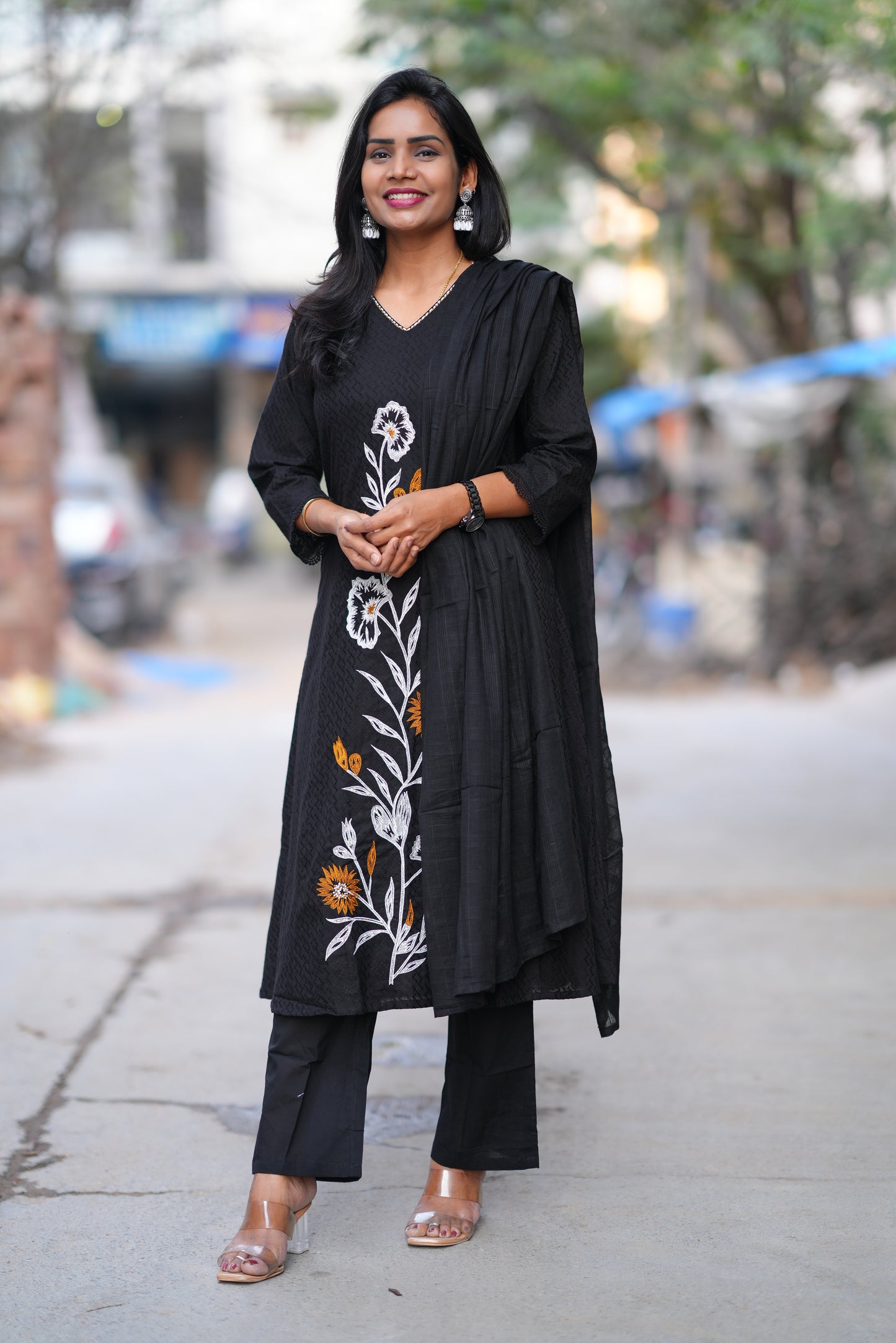 Black Color Mul Cotton 3 Piece Set with Embriodary Work and Complete Lining