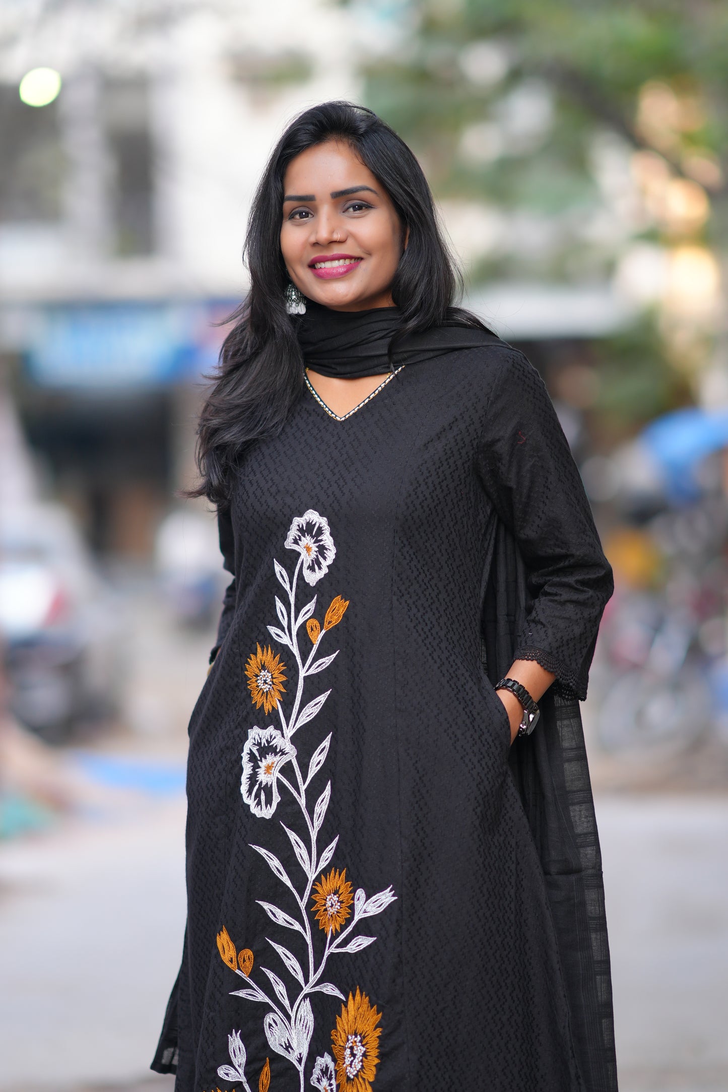 Black Color Mul Cotton 3 Piece Set with Embriodary Work and Complete Lining