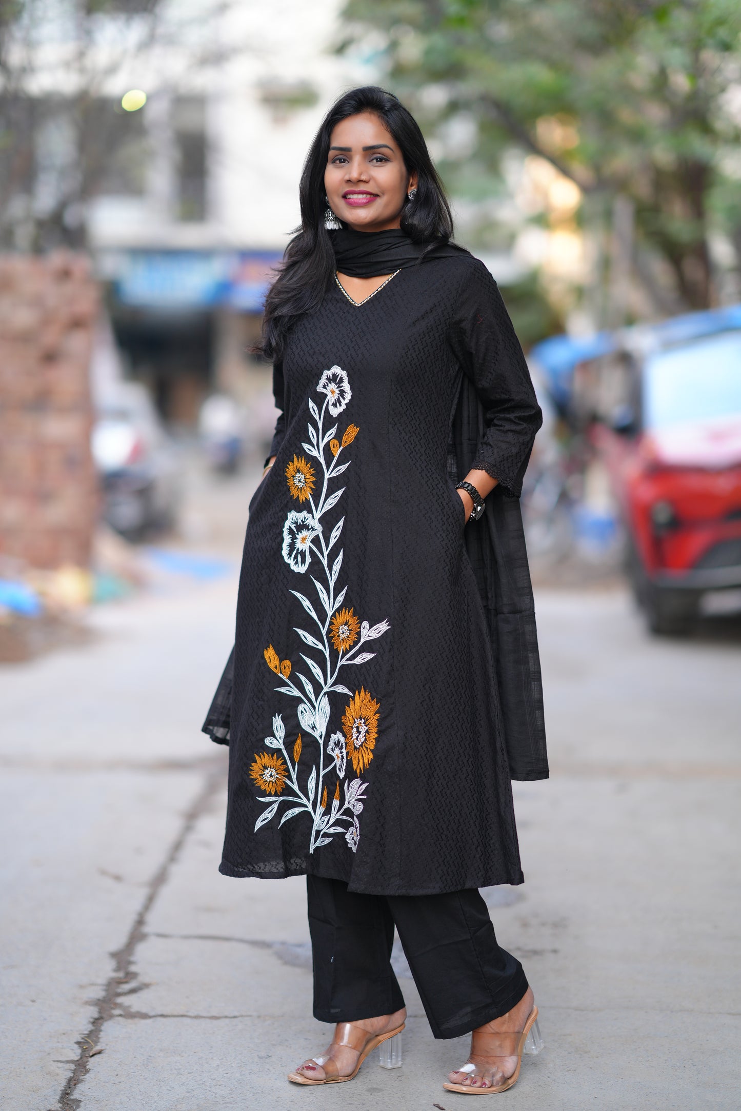 Black Color Mul Cotton 3 Piece Set with Embriodary Work and Complete Lining